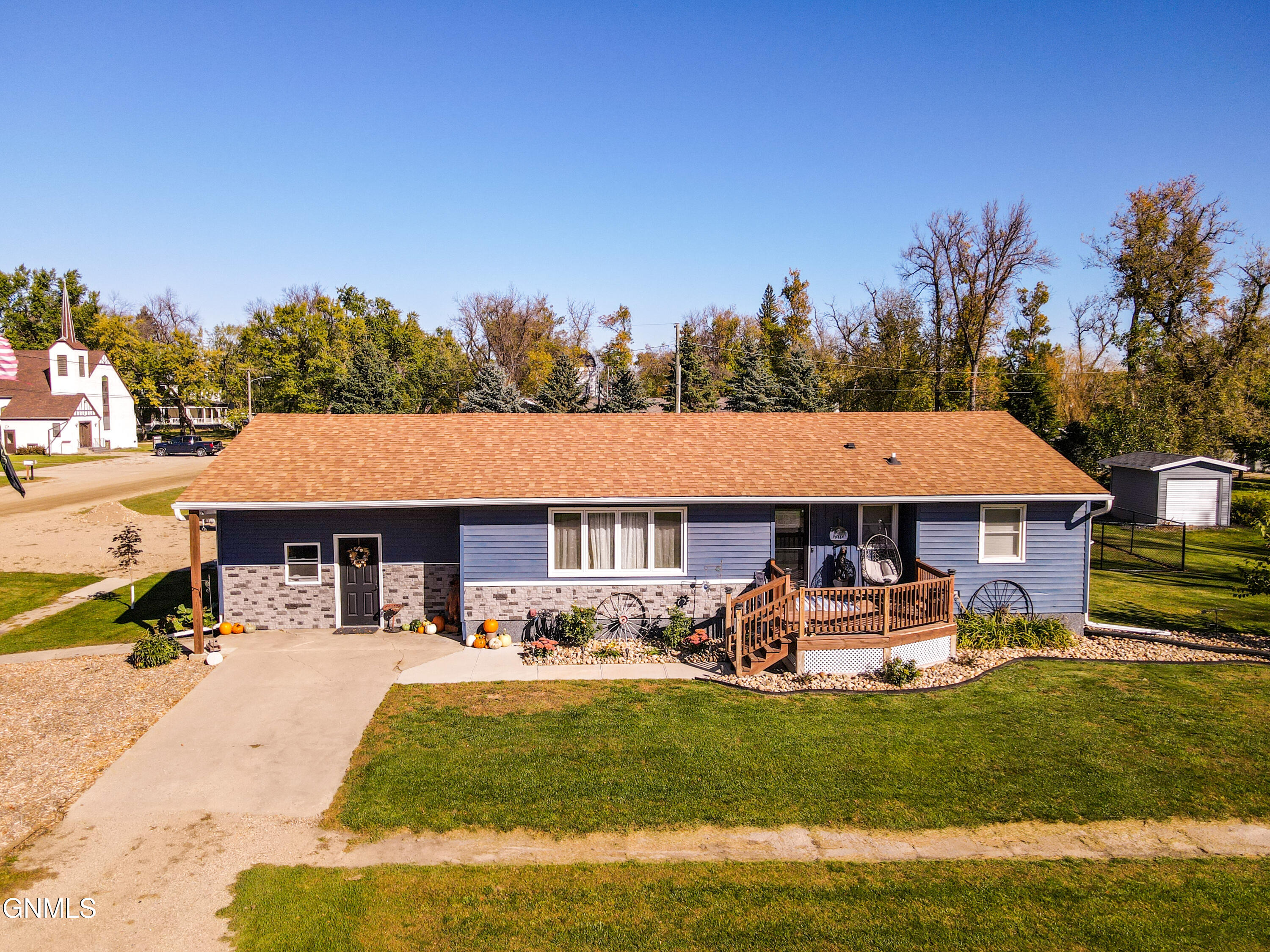 main property photo 0
