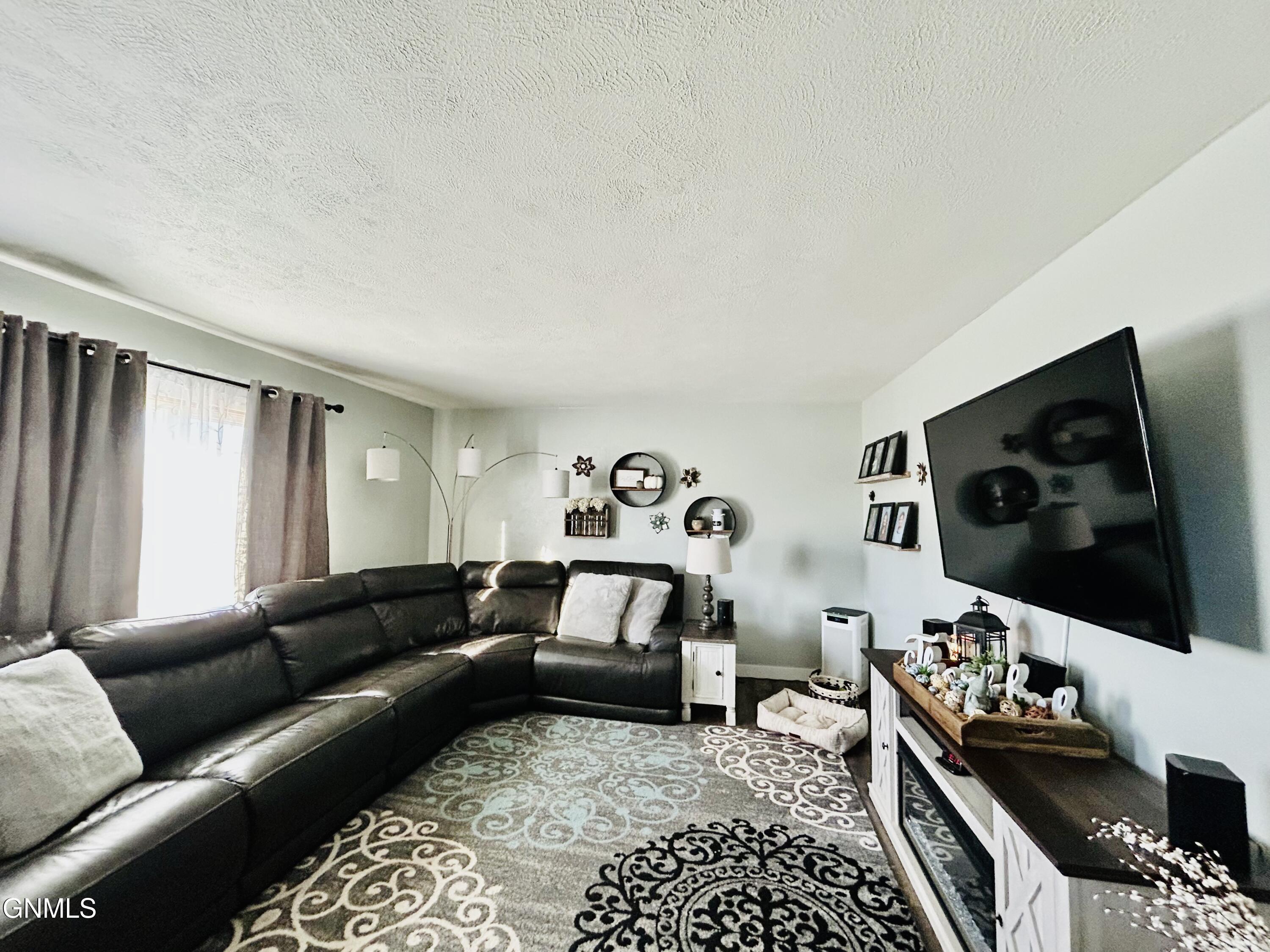property viewer photo 19