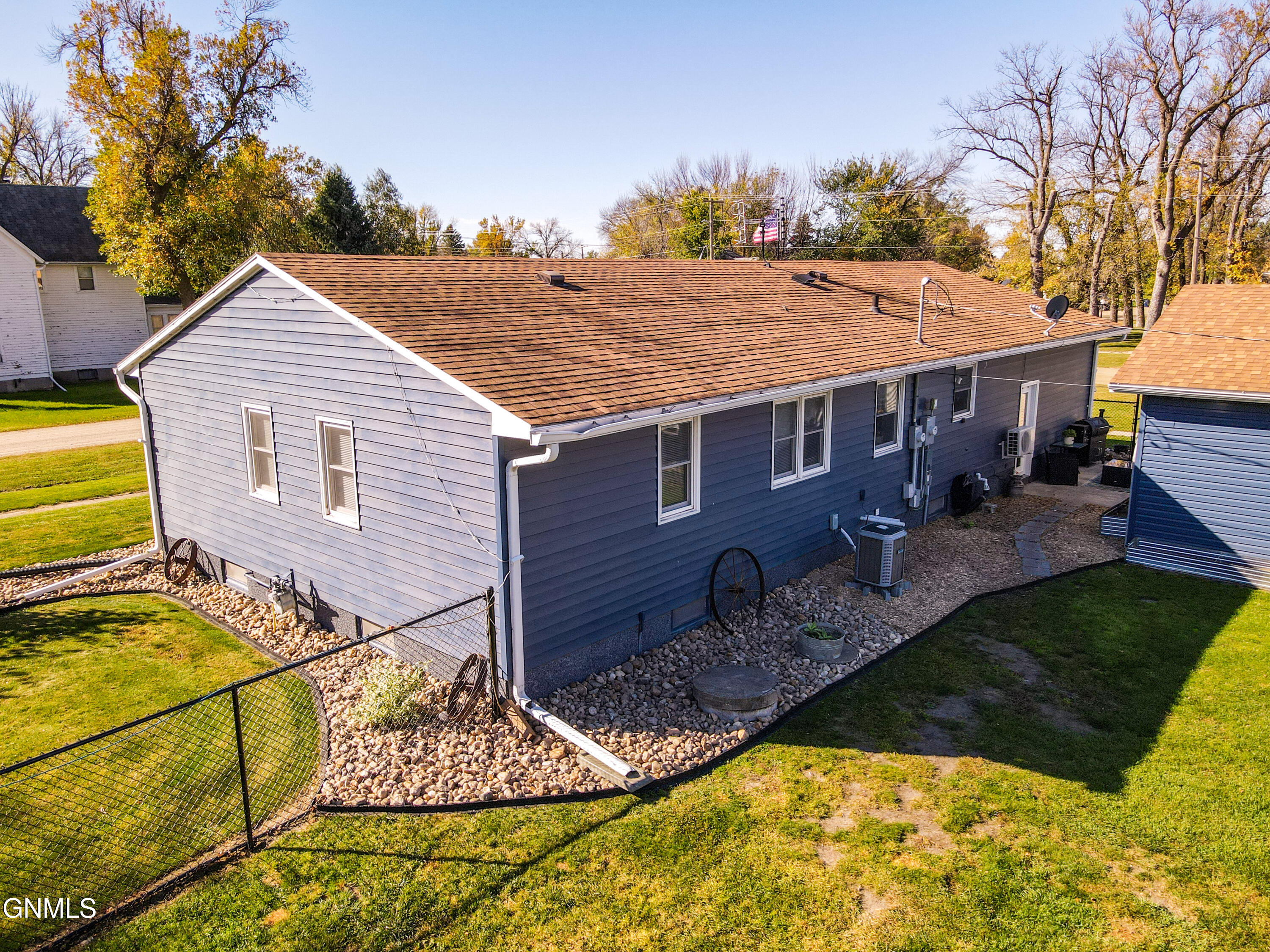 property viewer photo 2