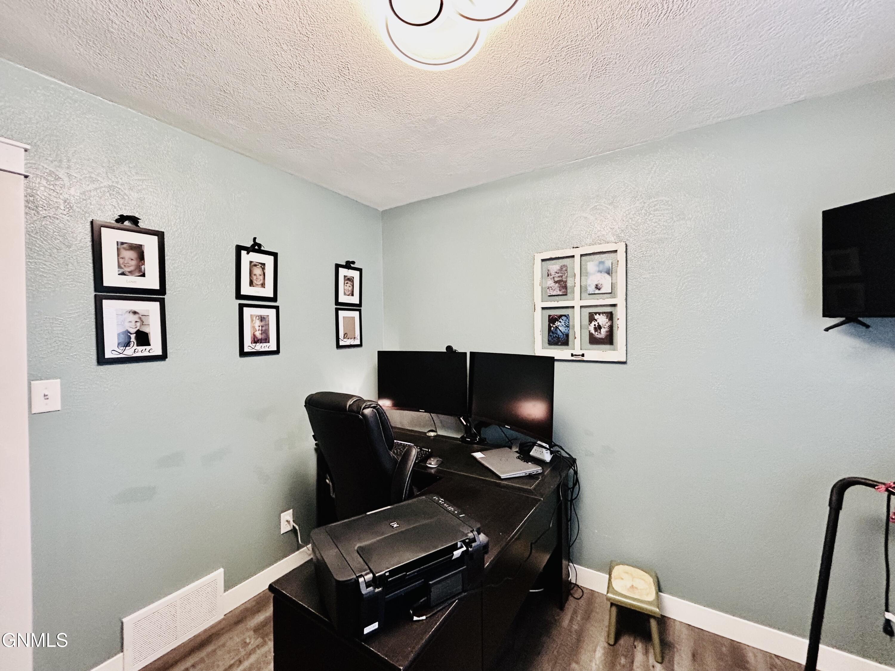 property viewer photo 36