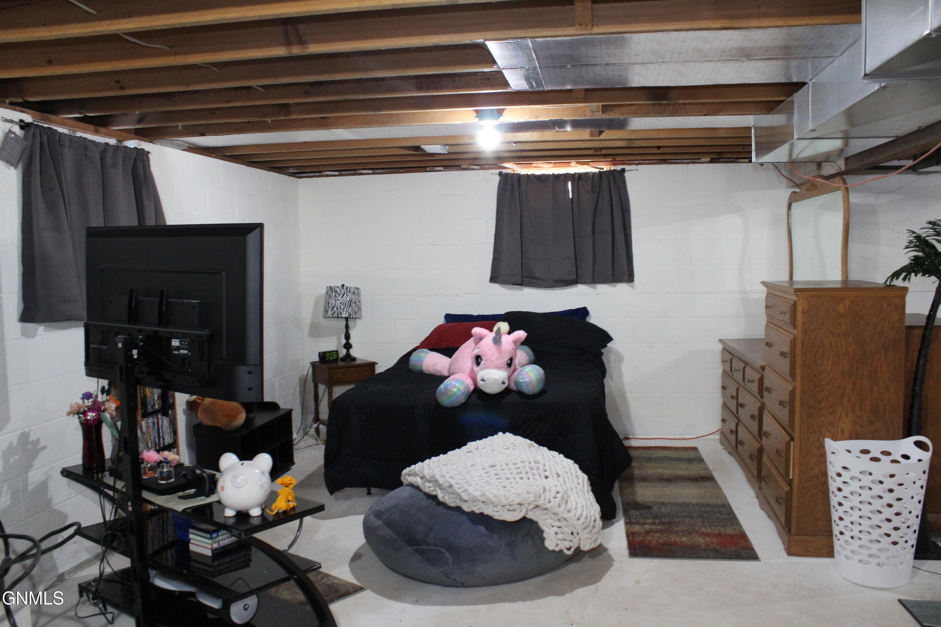 property viewer photo 38