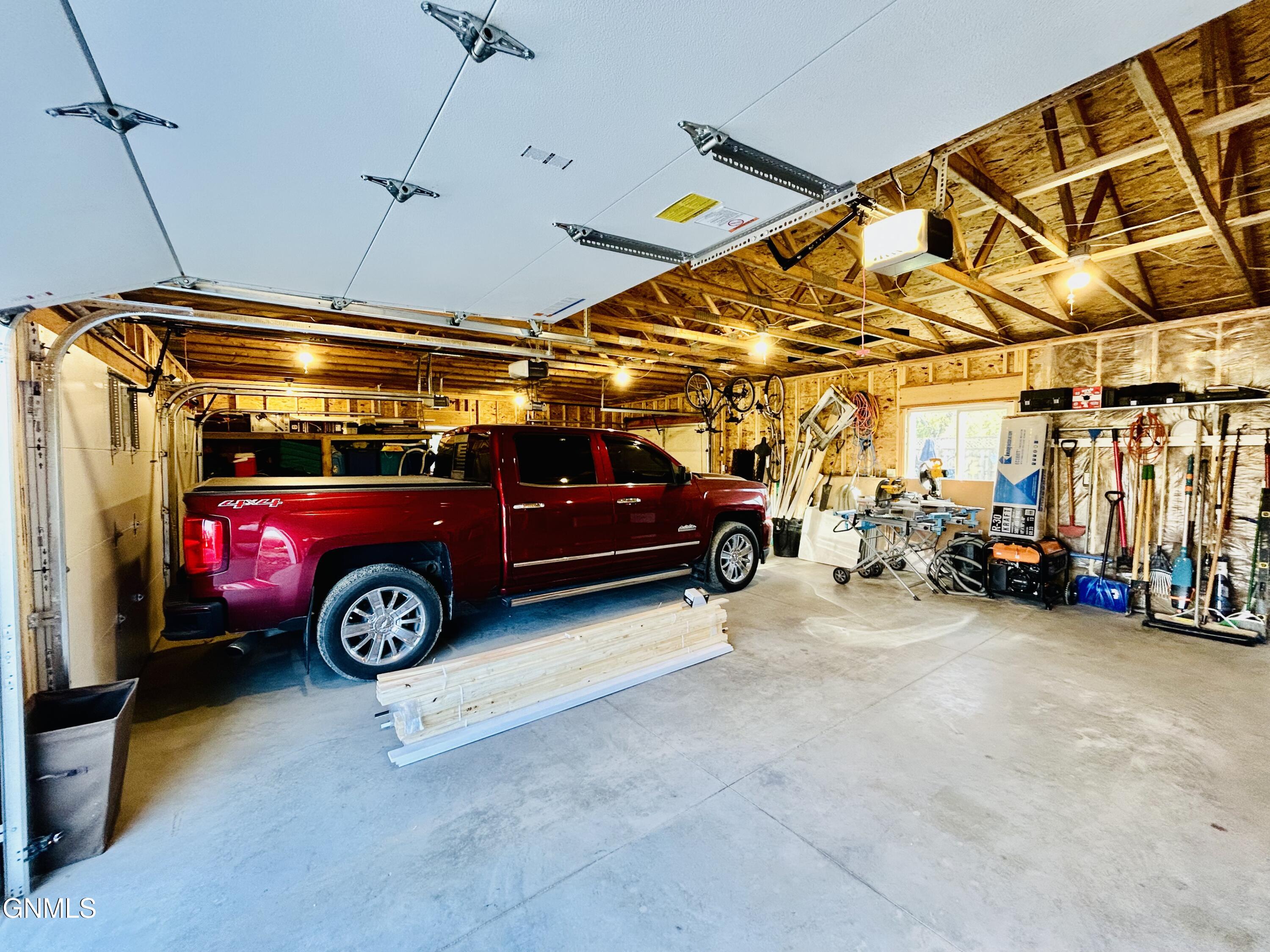 property viewer photo 47