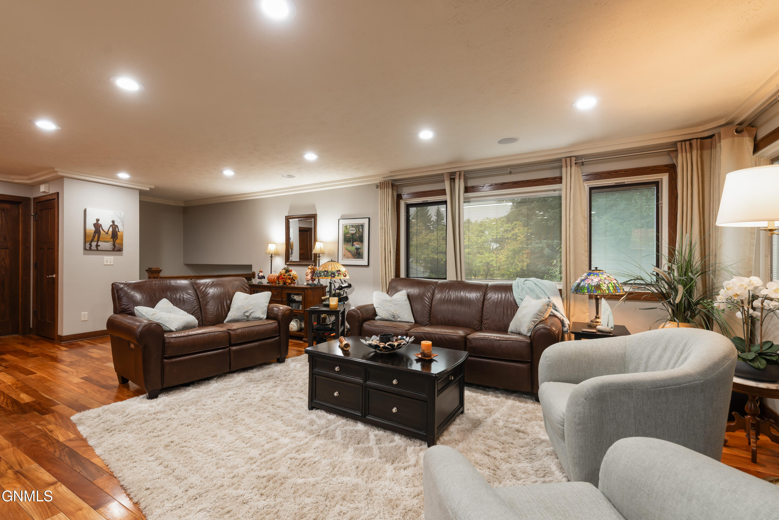property viewer photo 11