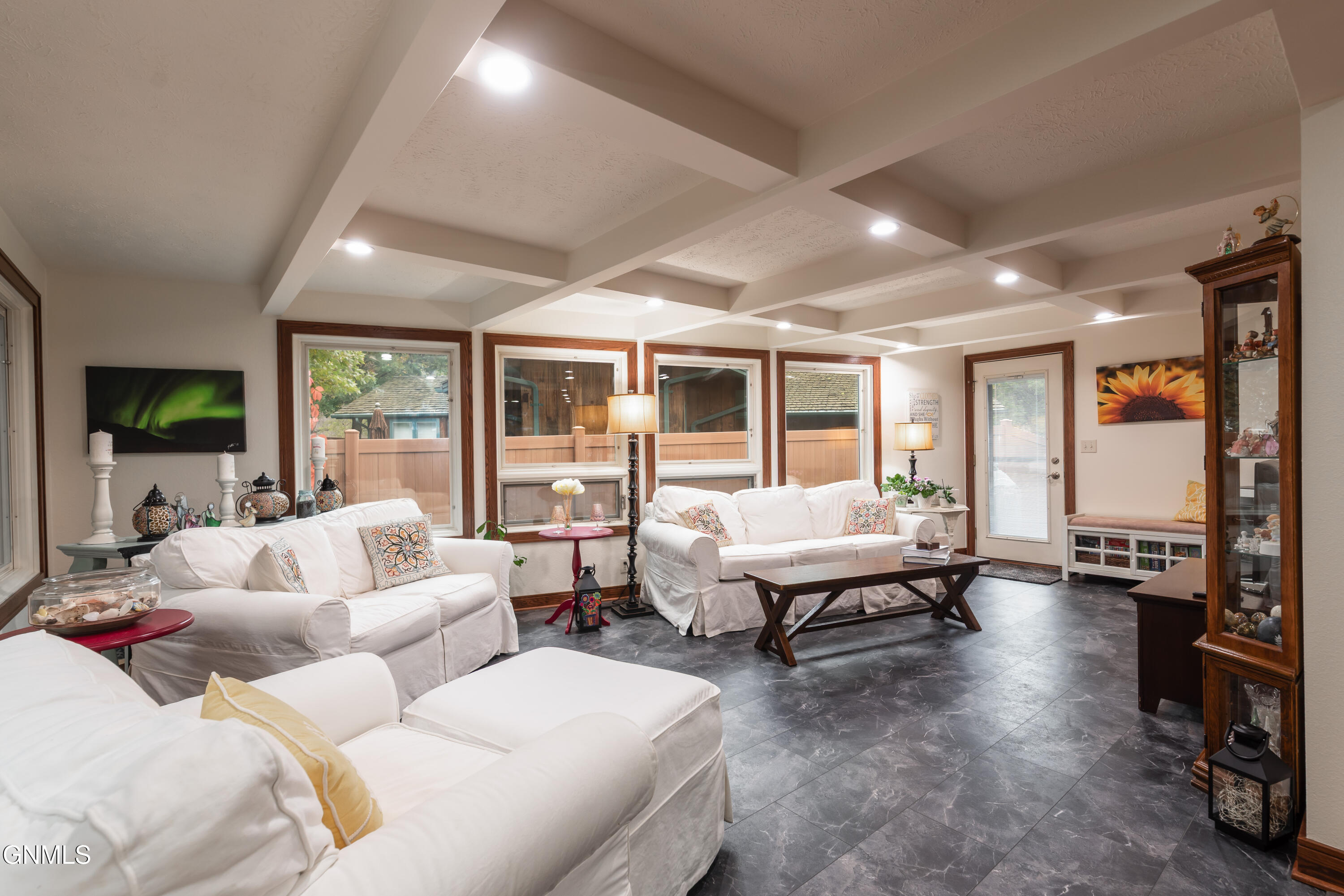 property viewer photo 13