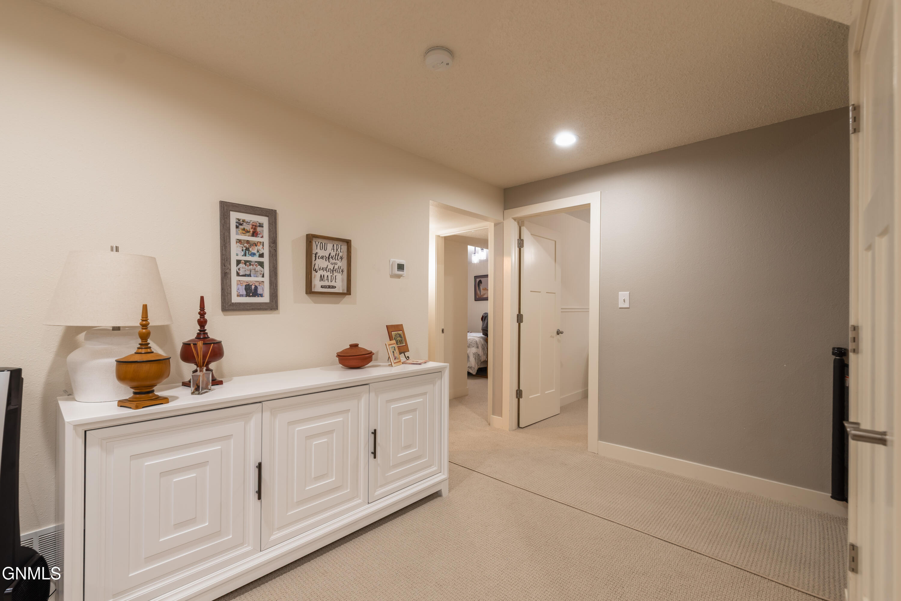 property viewer photo 29