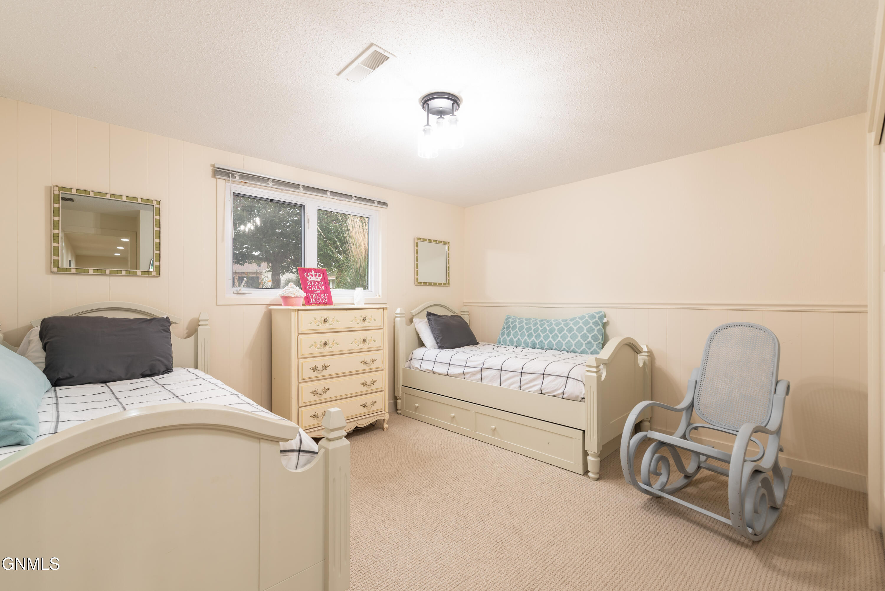 property viewer photo 33