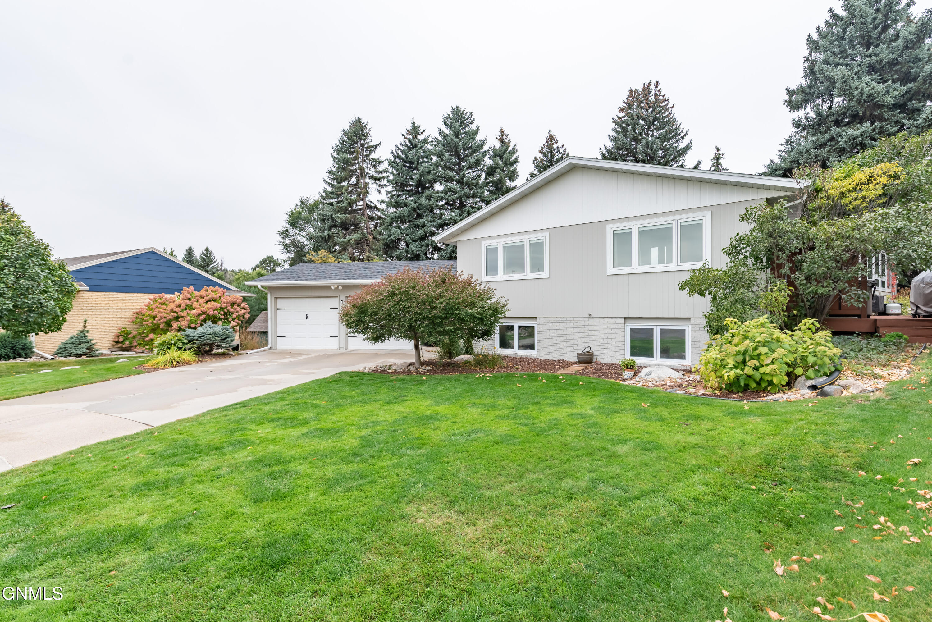 property viewer photo 37