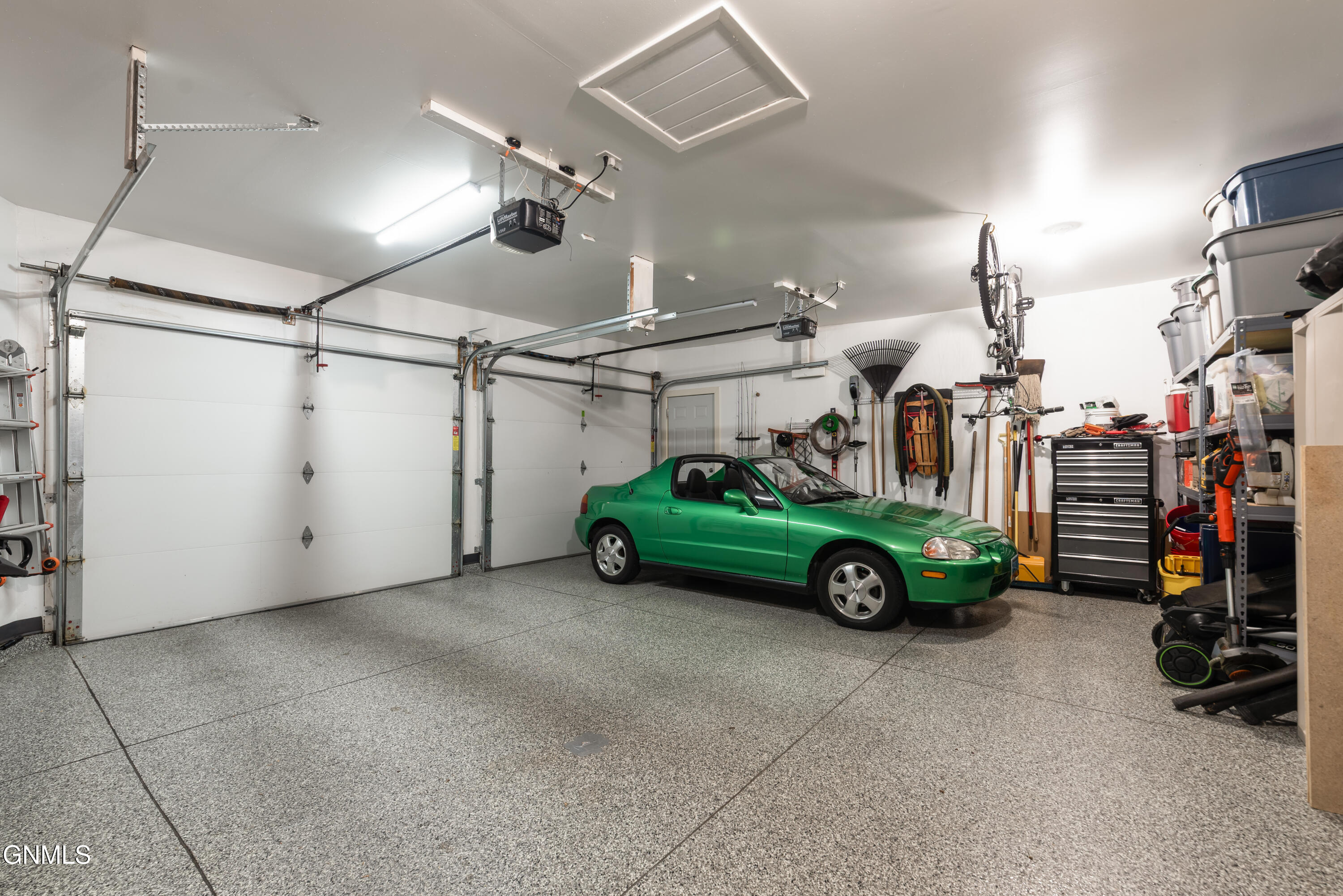 property viewer photo 40