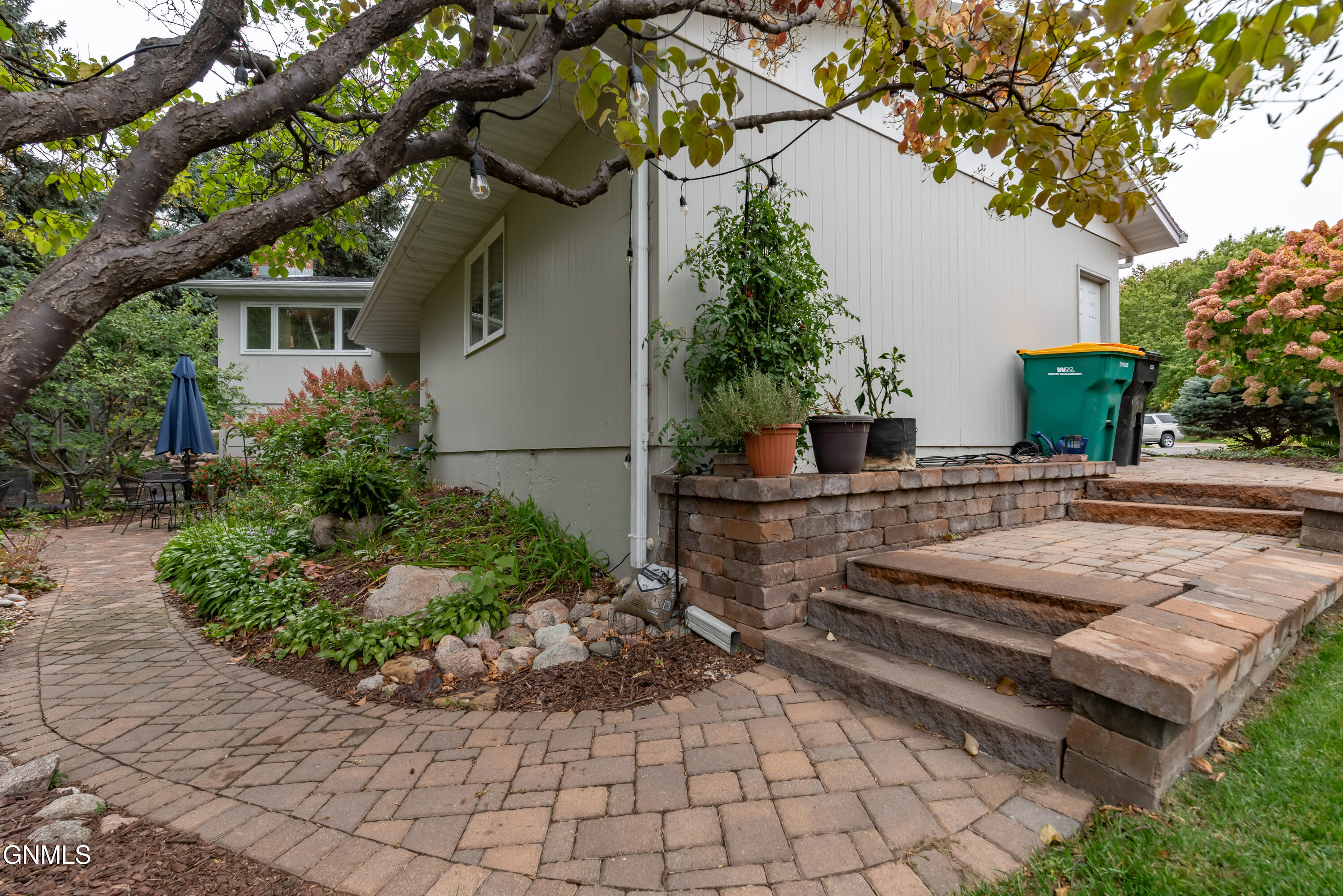 property viewer photo 42