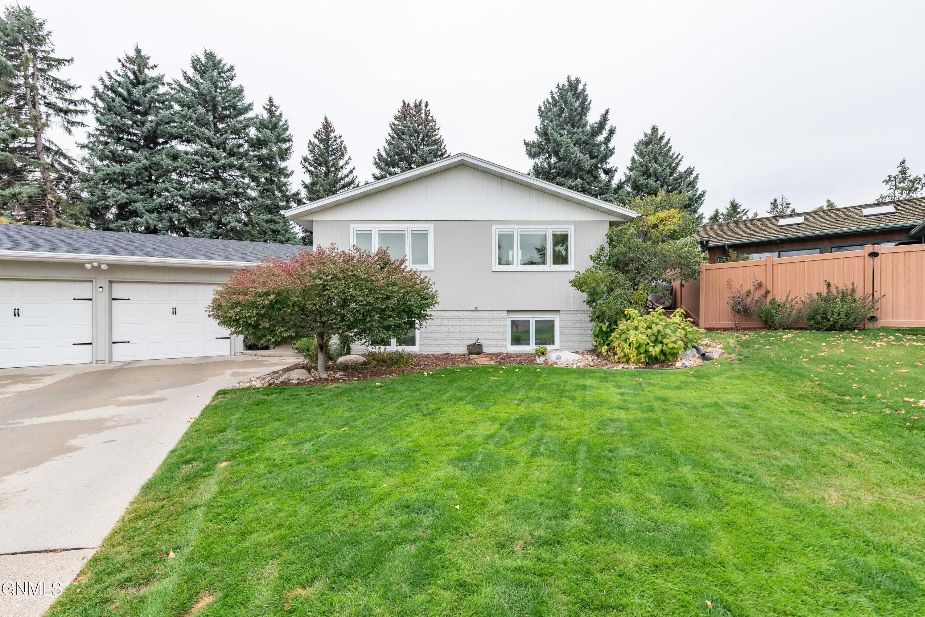 property viewer photo 64