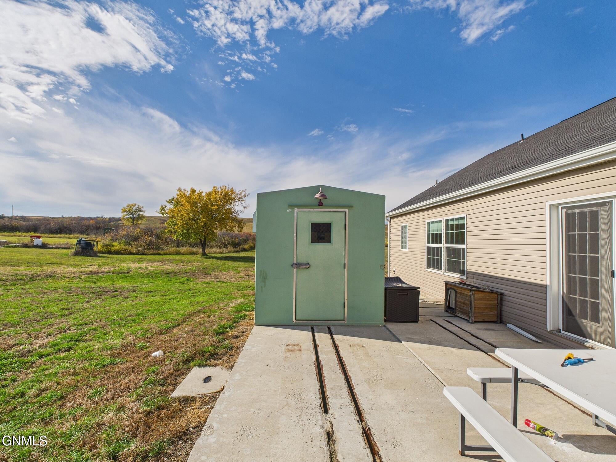 property viewer photo 10