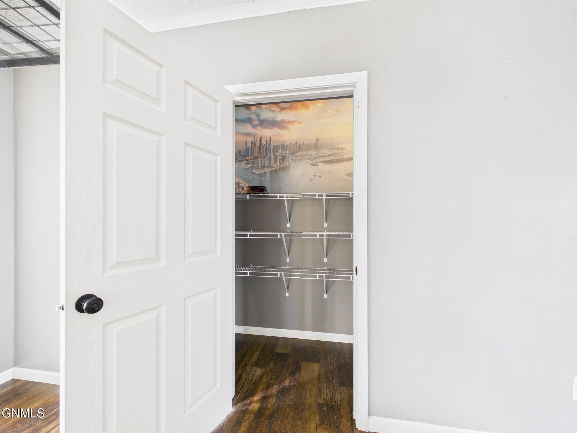 property viewer photo 15