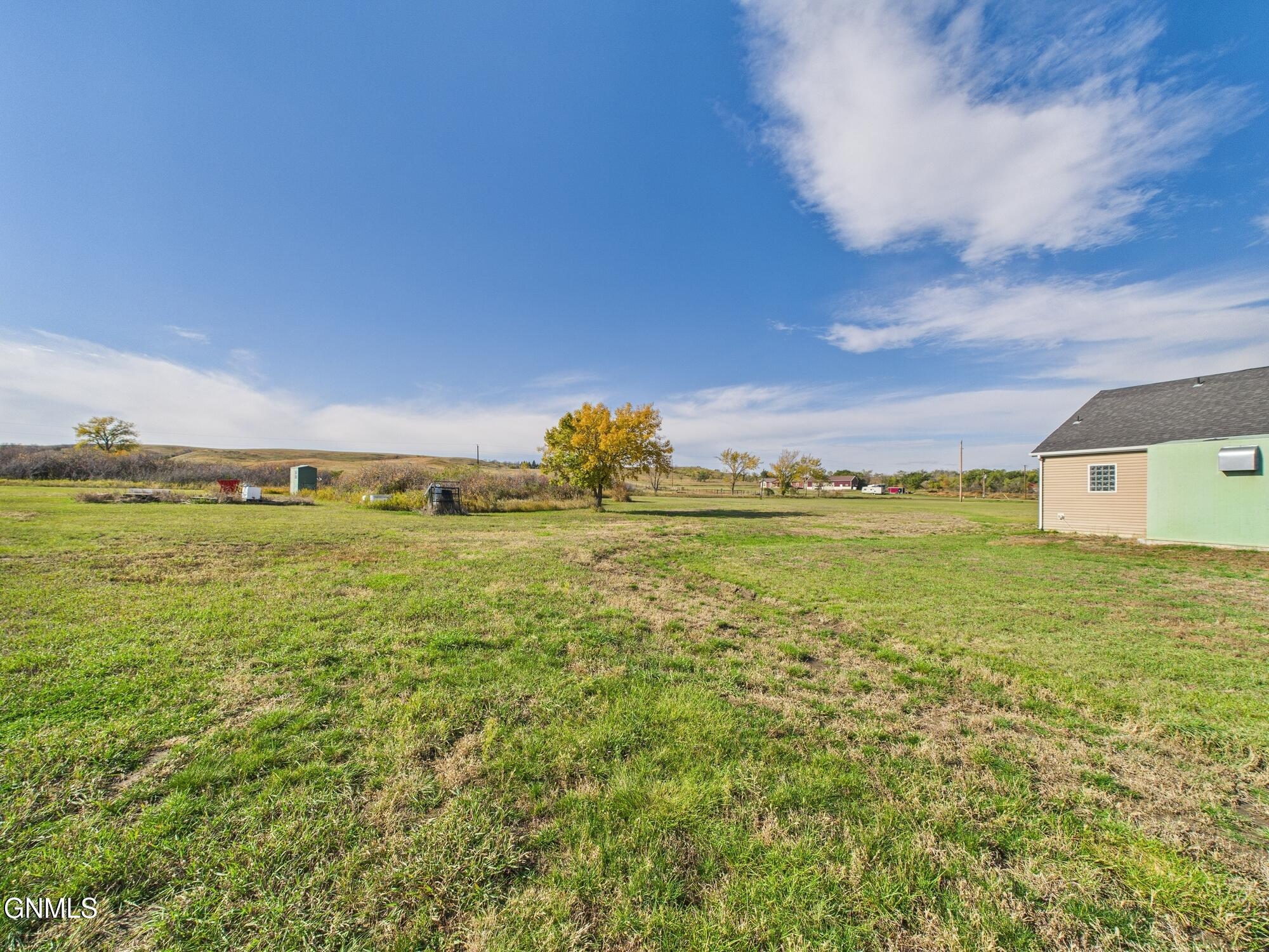 property viewer photo 3