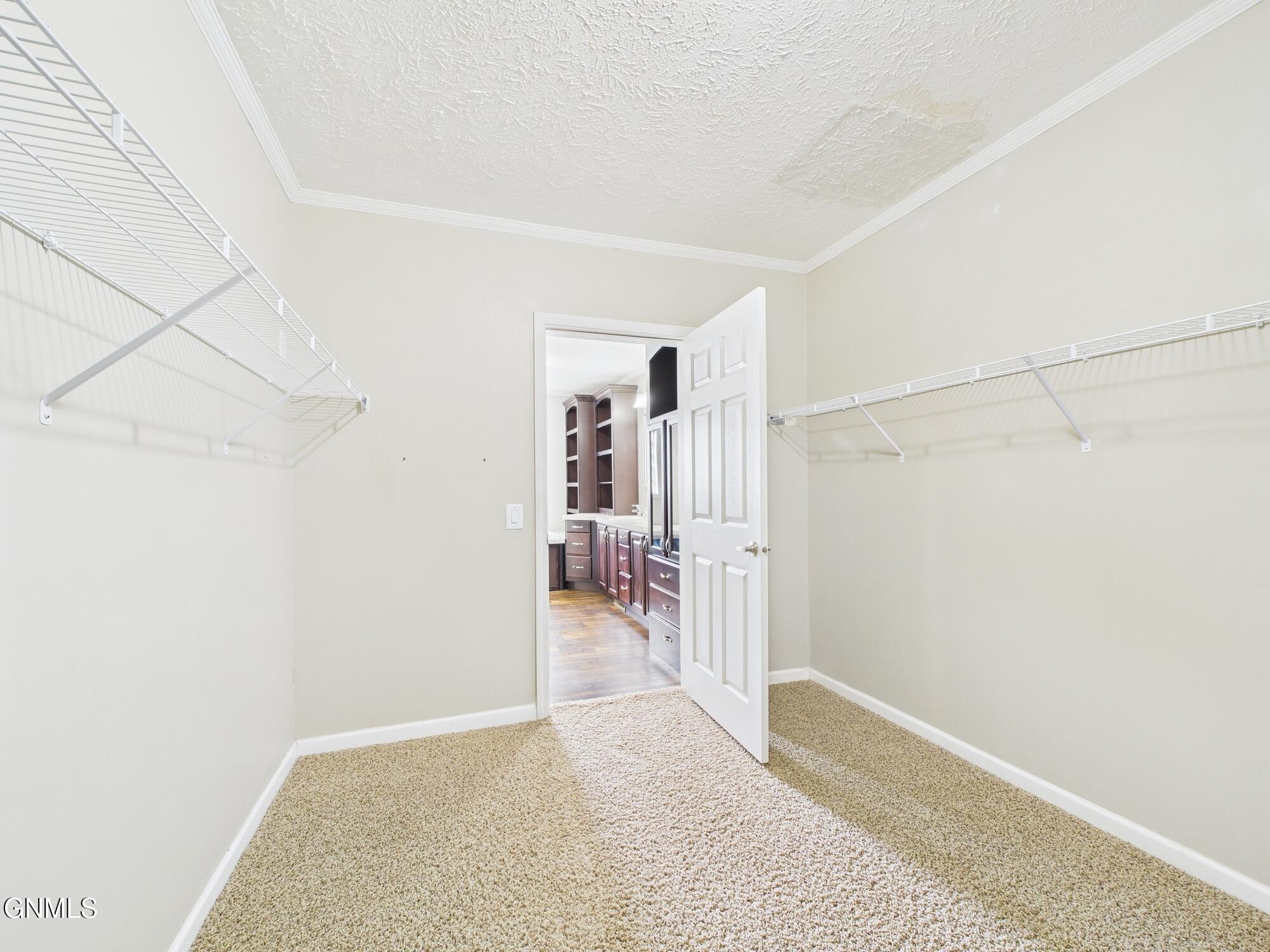 property viewer photo 32