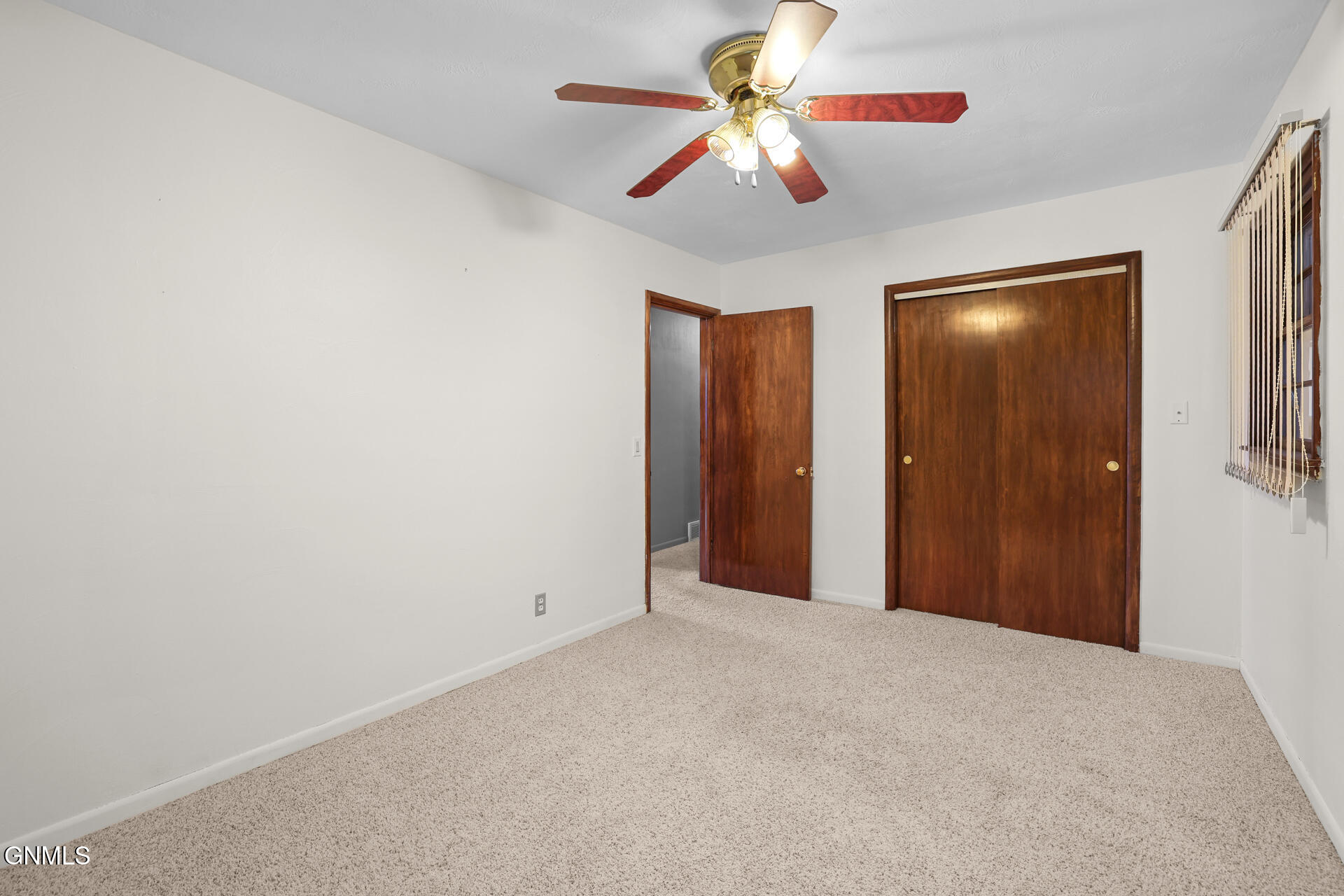 property viewer photo 23