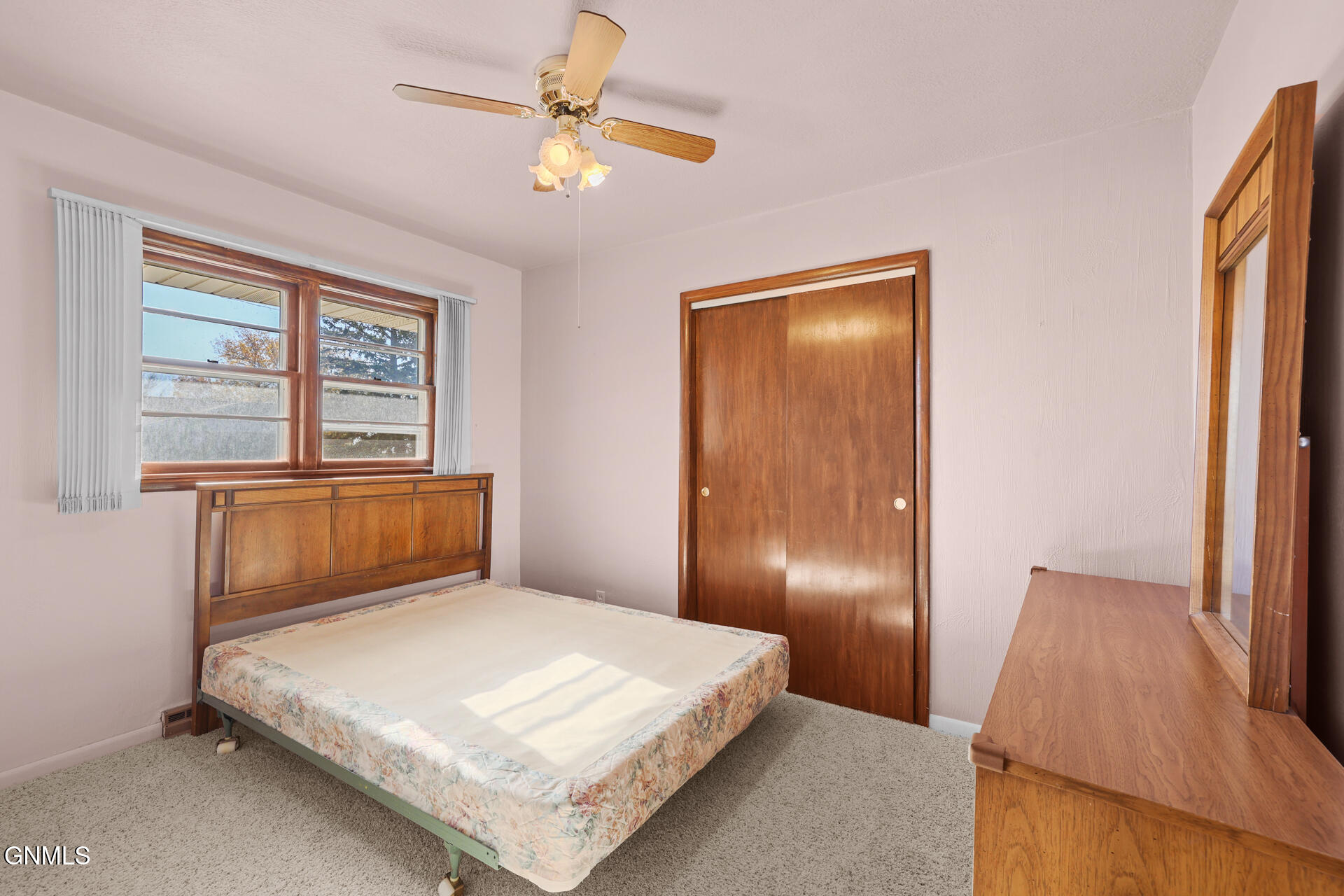 property viewer photo 26