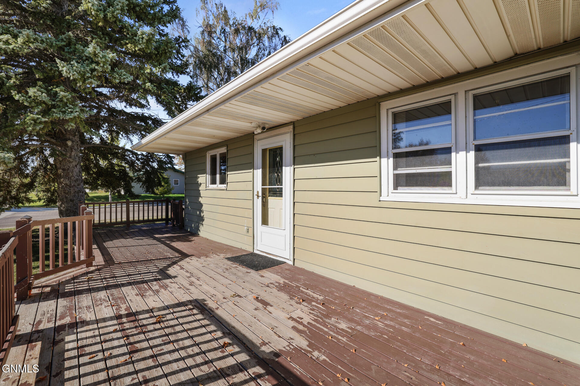 property viewer photo 3