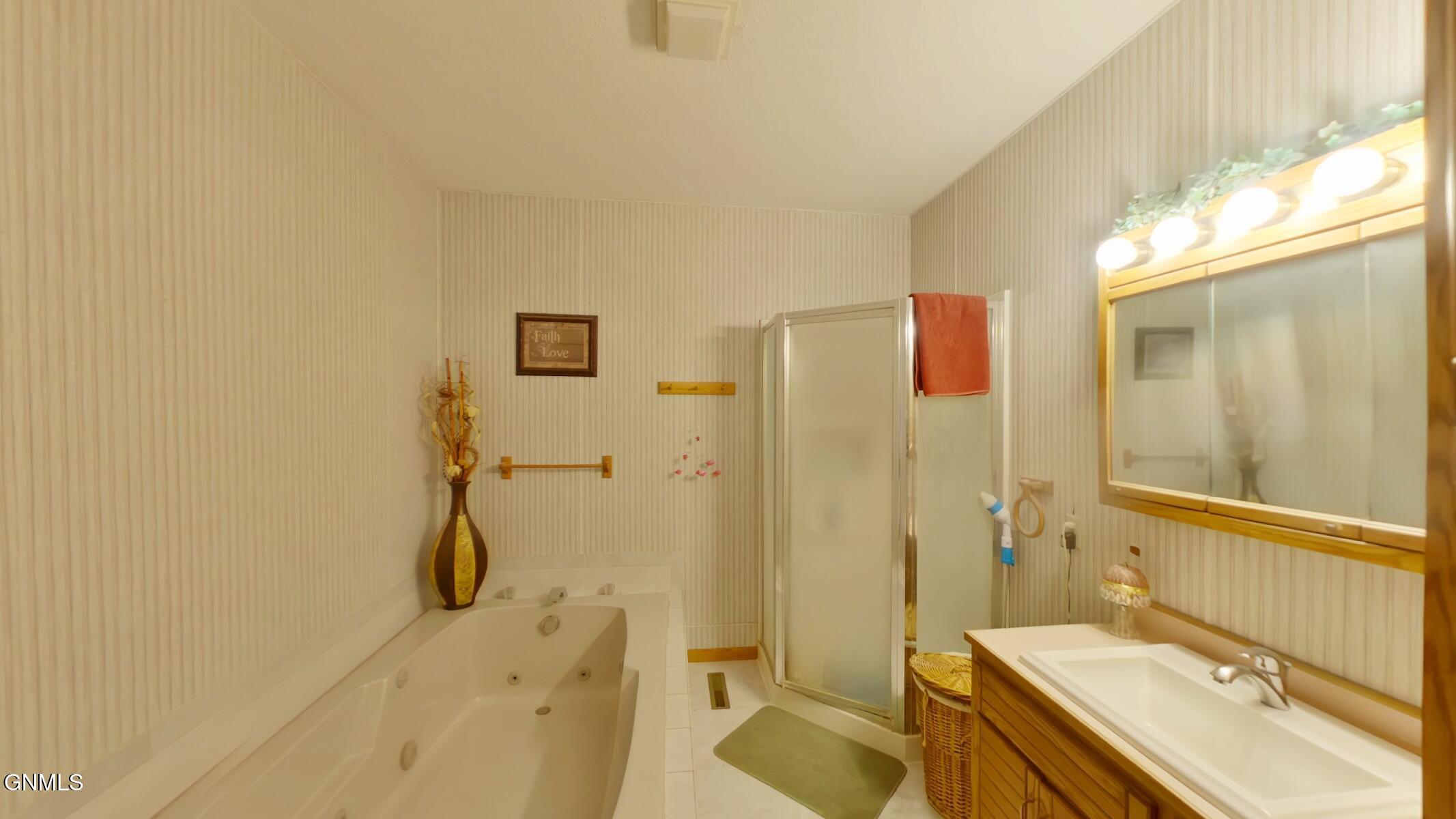 property viewer photo 10