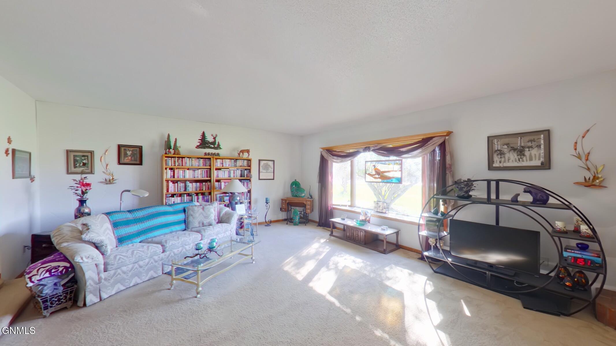 property viewer photo 7