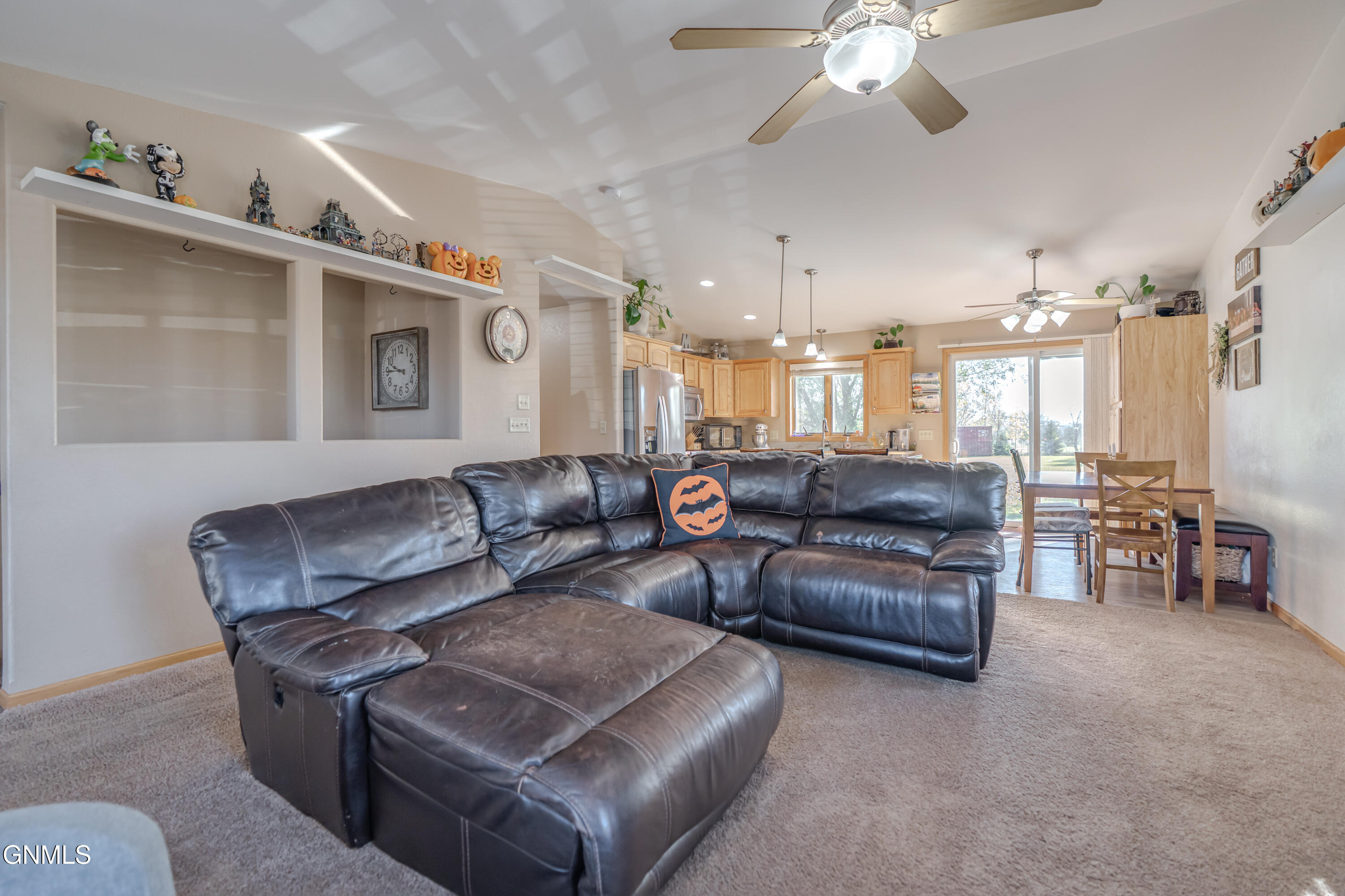 property viewer photo 11