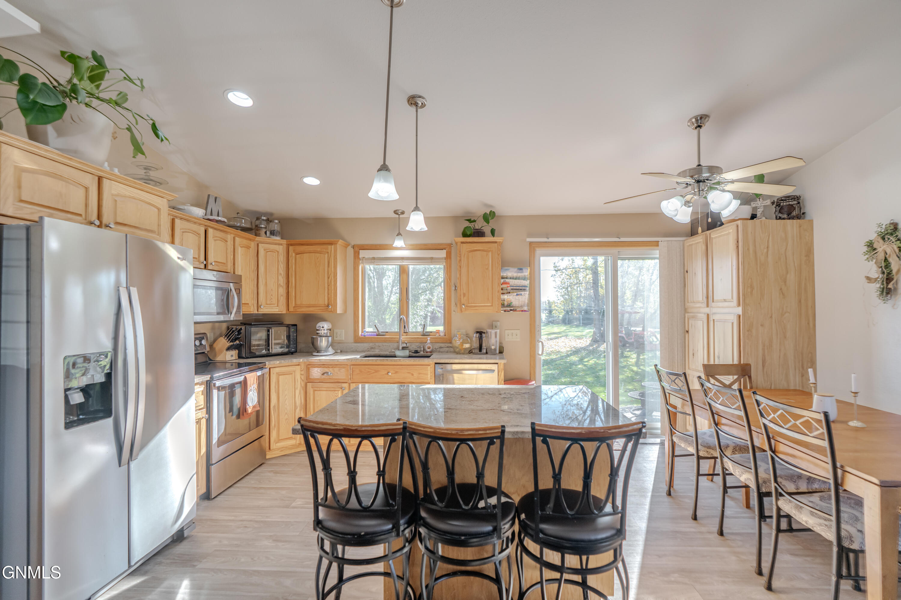 property viewer photo 12