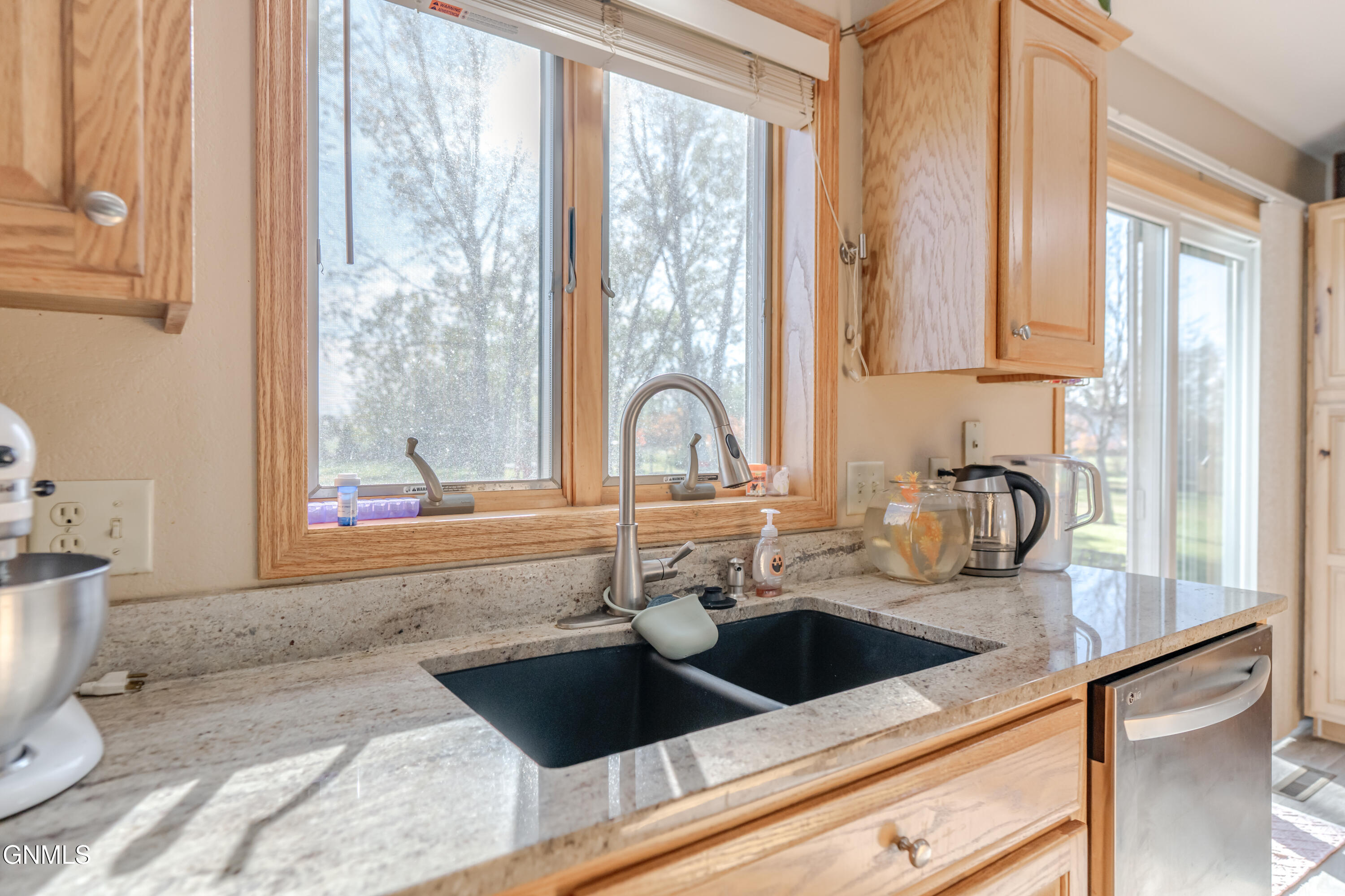 property viewer photo 17