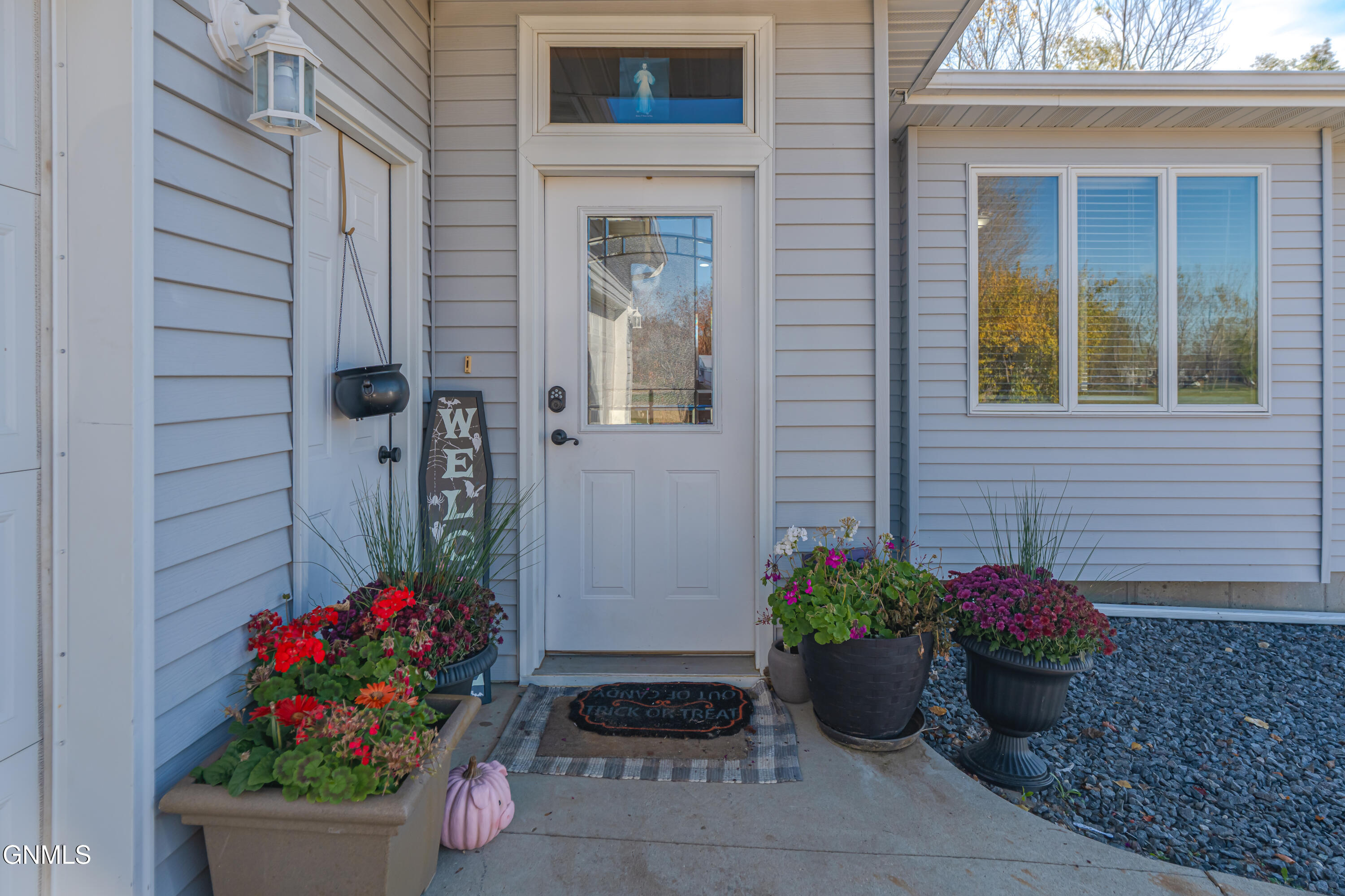 property viewer photo 2
