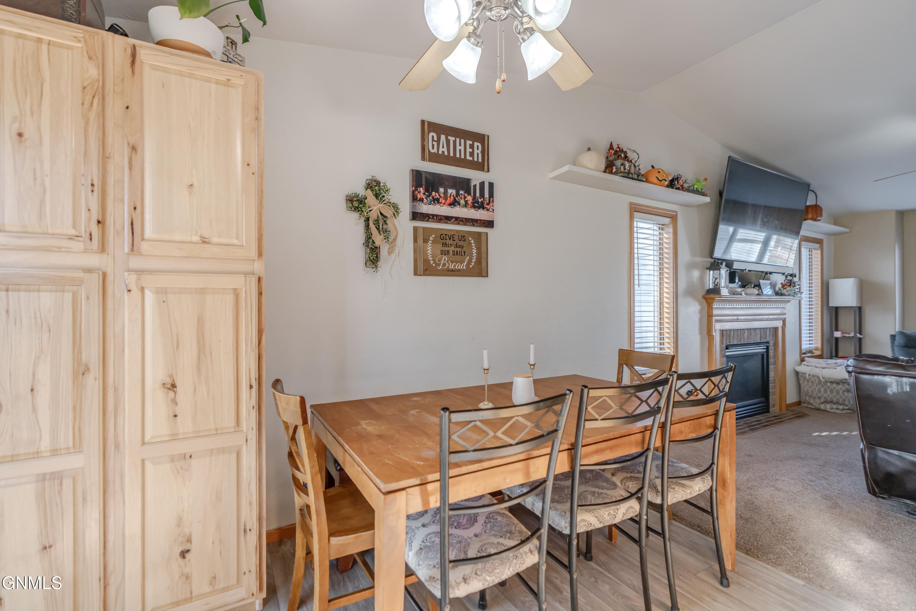 property viewer photo 20