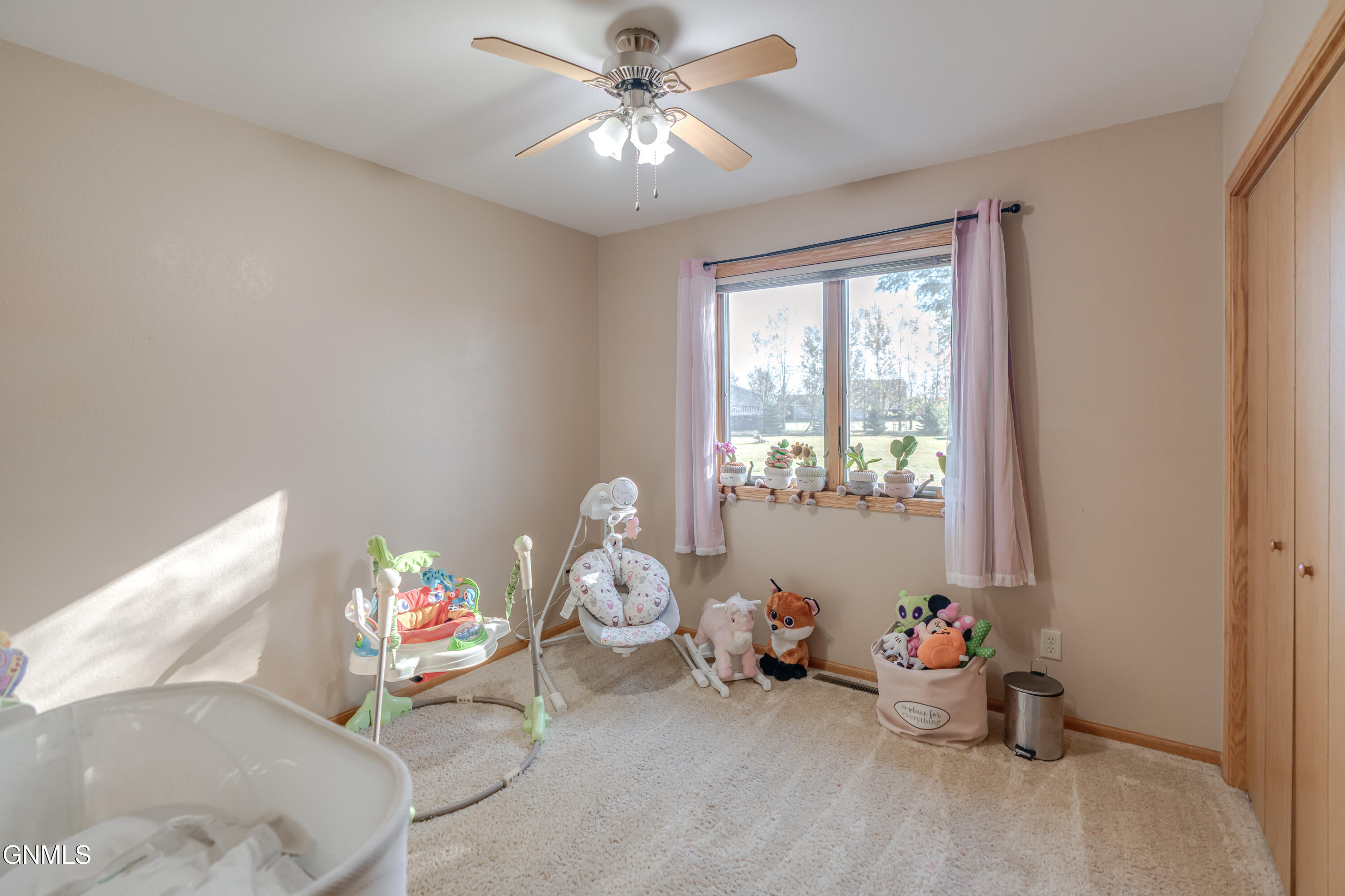 property viewer photo 31