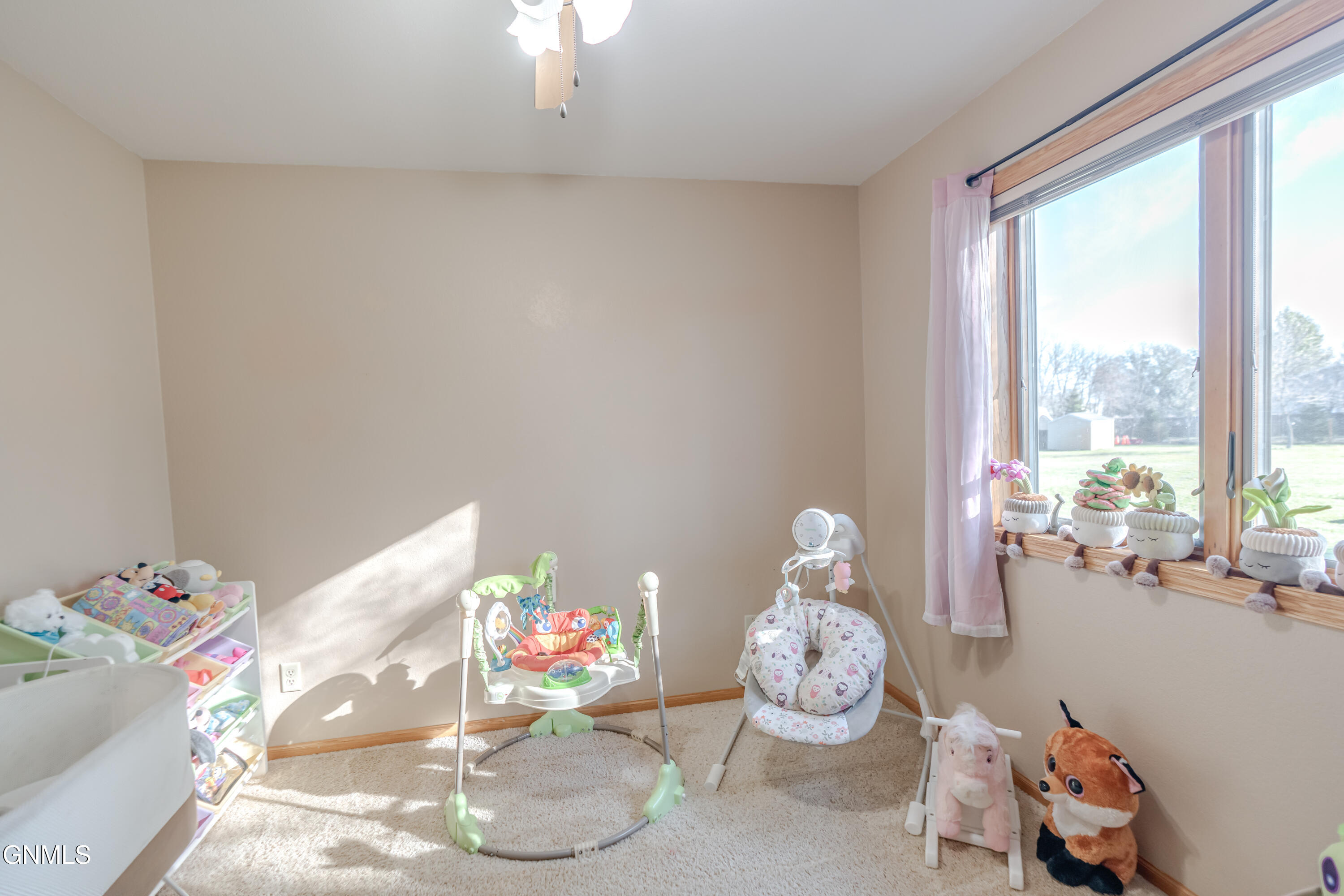 property viewer photo 32