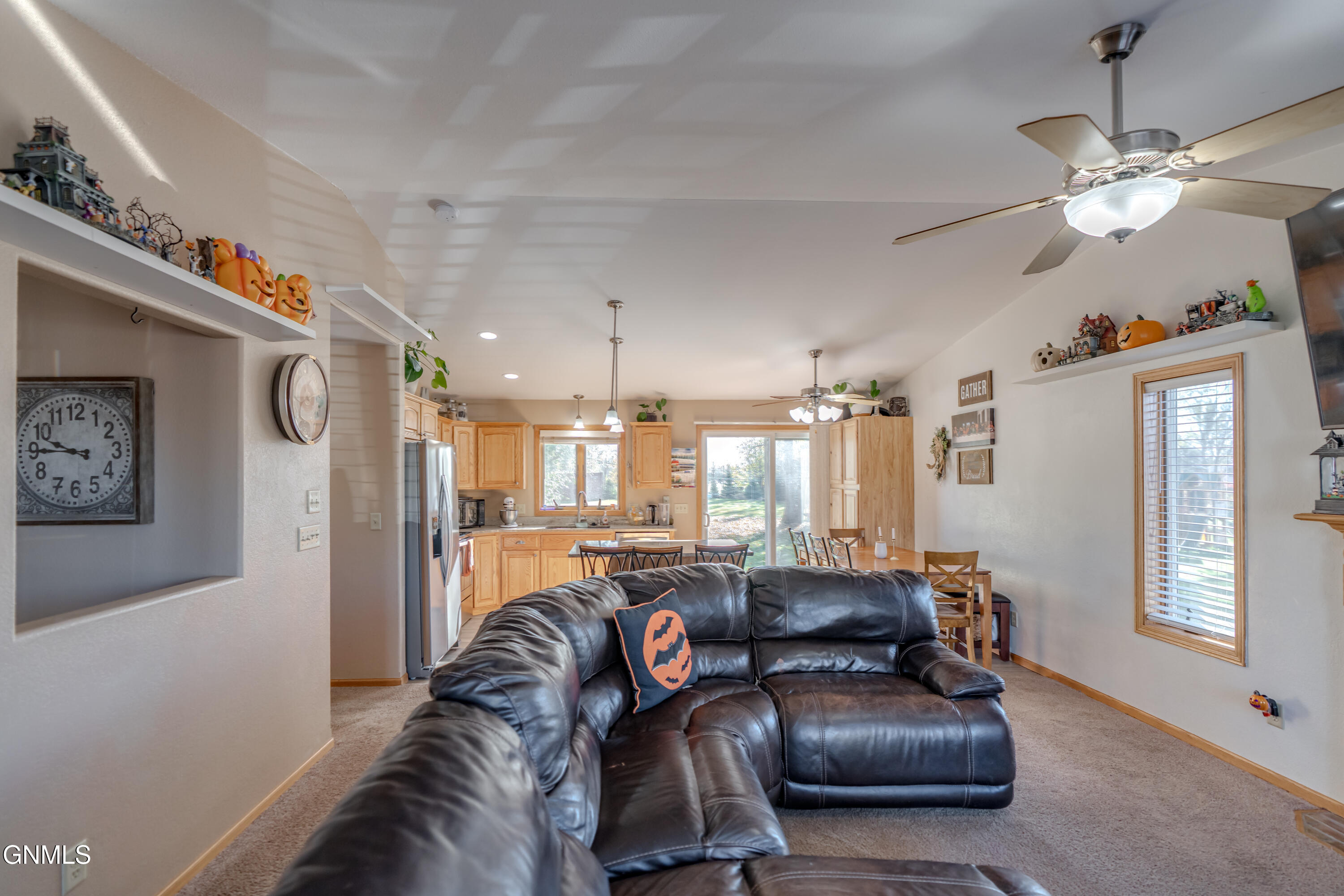 property viewer photo 4