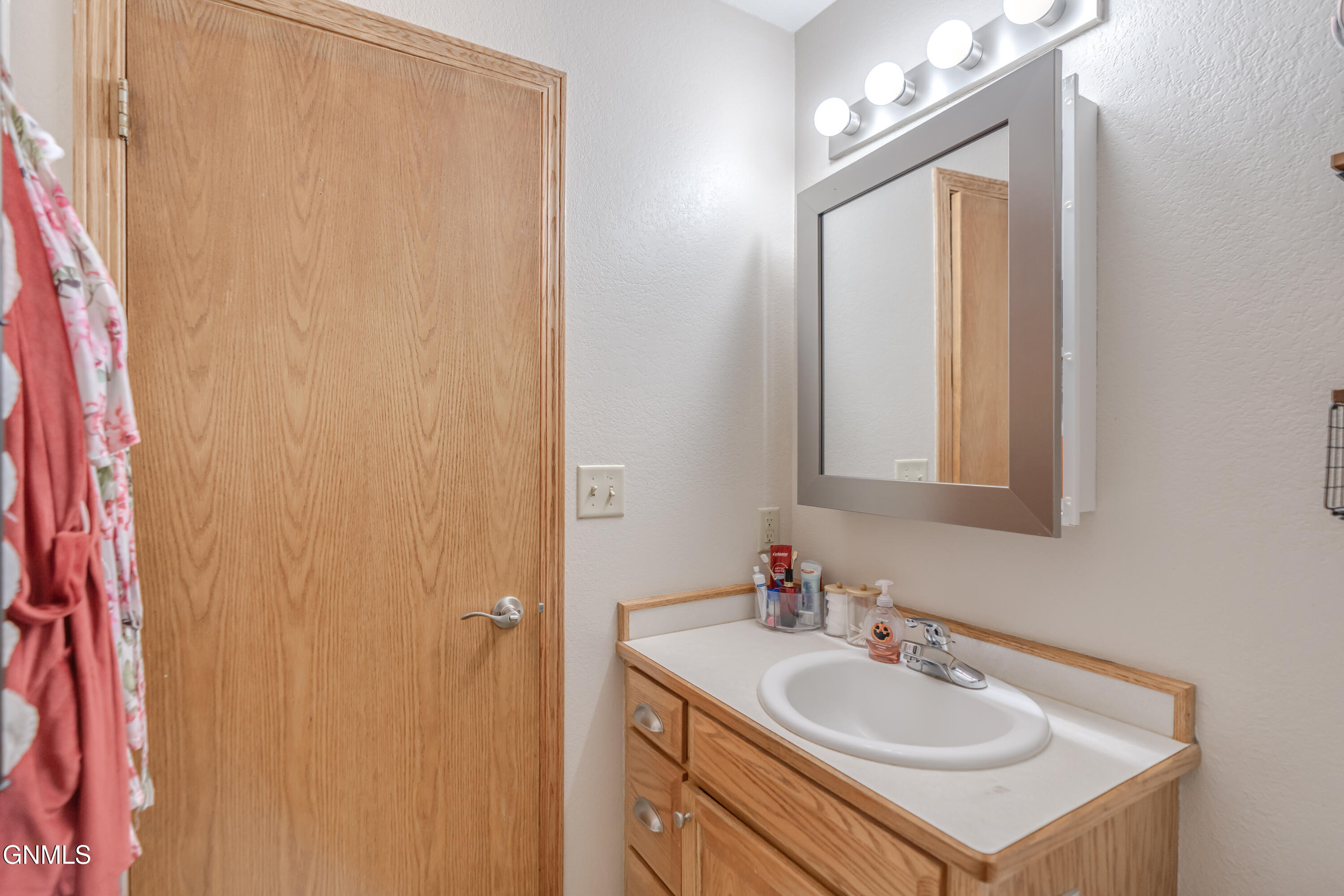 property viewer photo 40