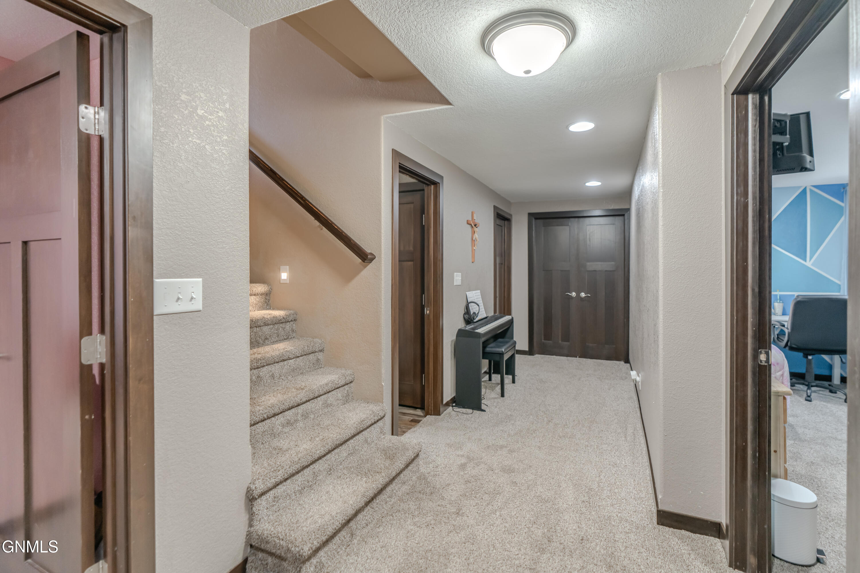 property viewer photo 46