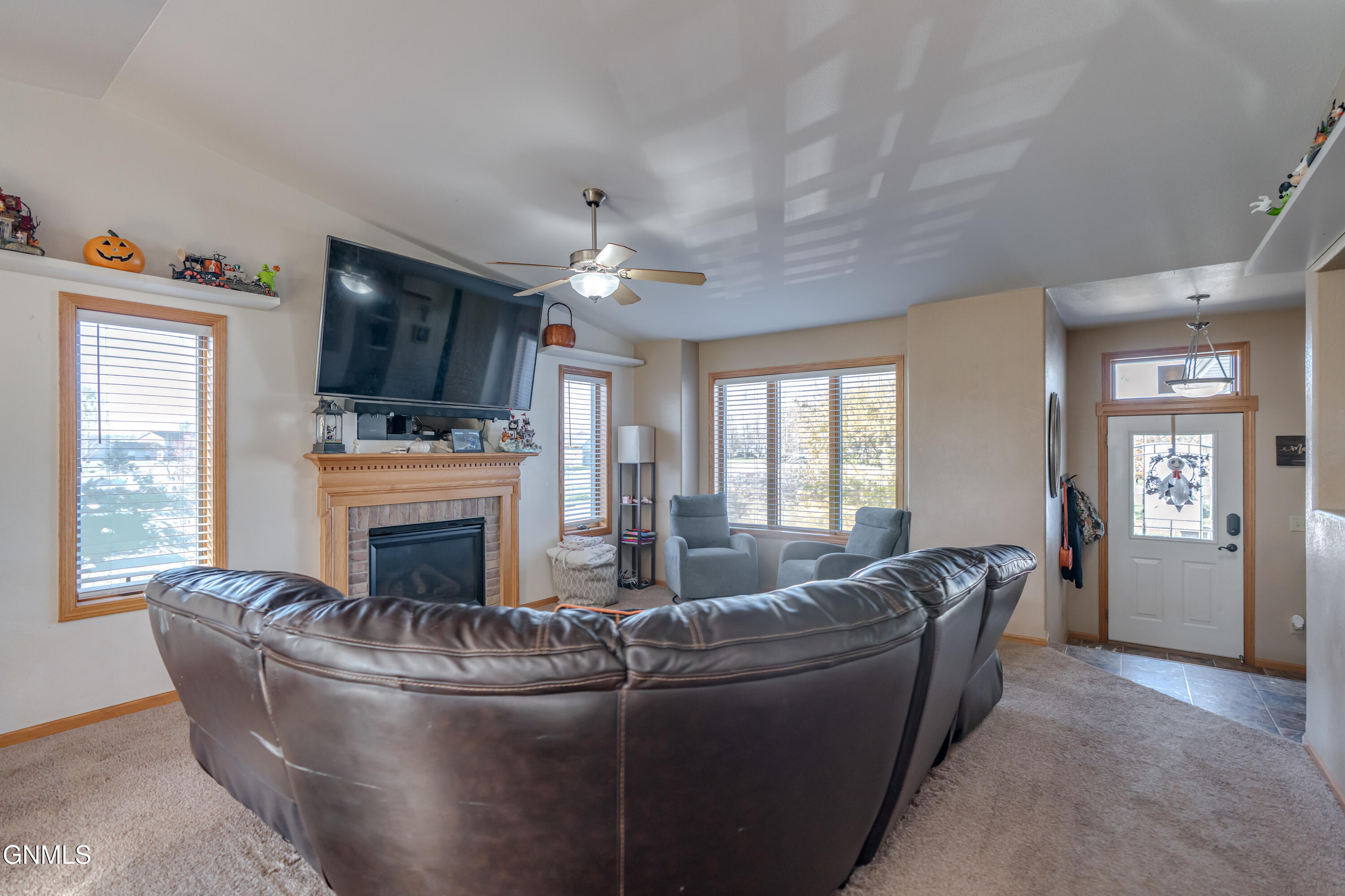 property viewer photo 6