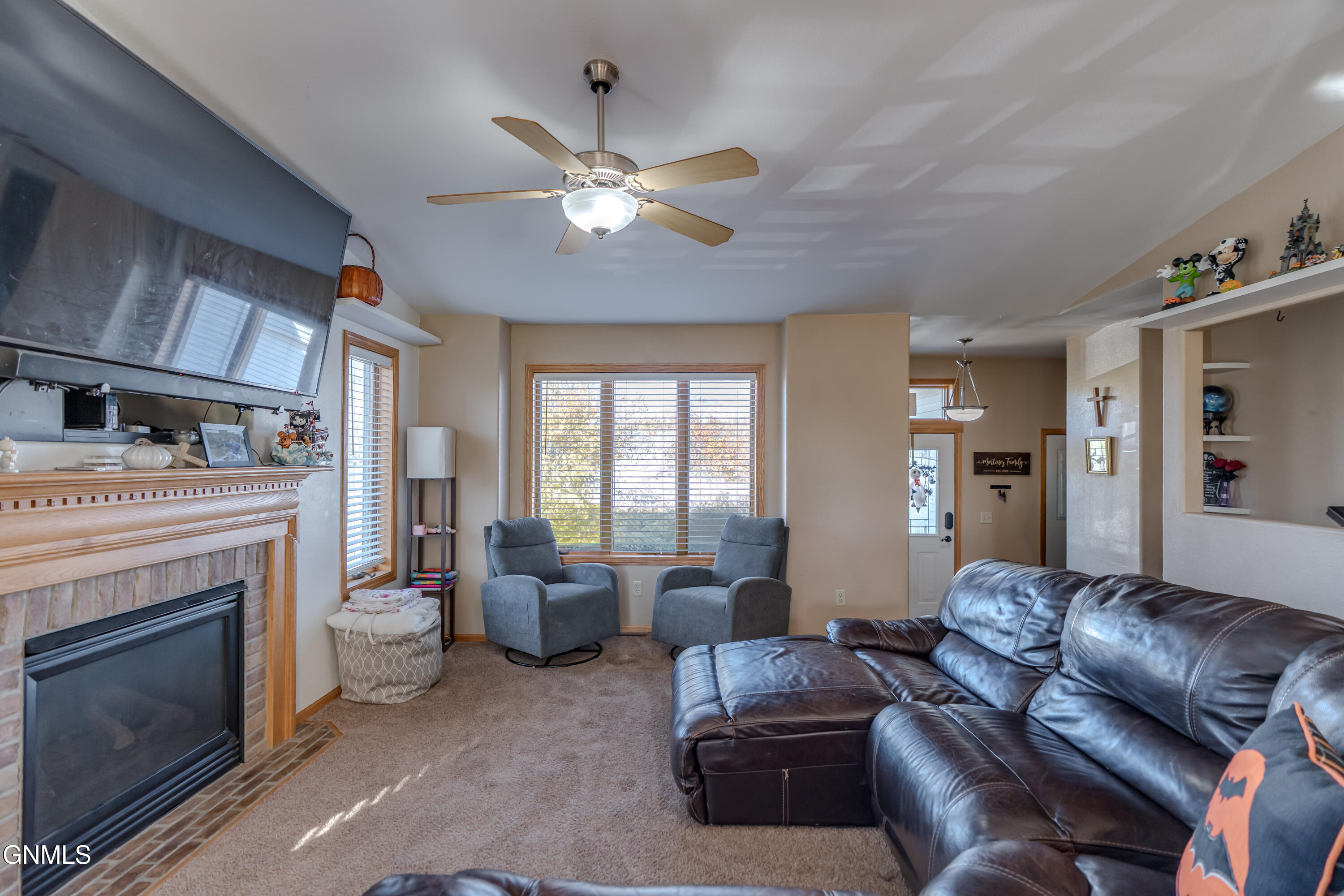 property viewer photo 7