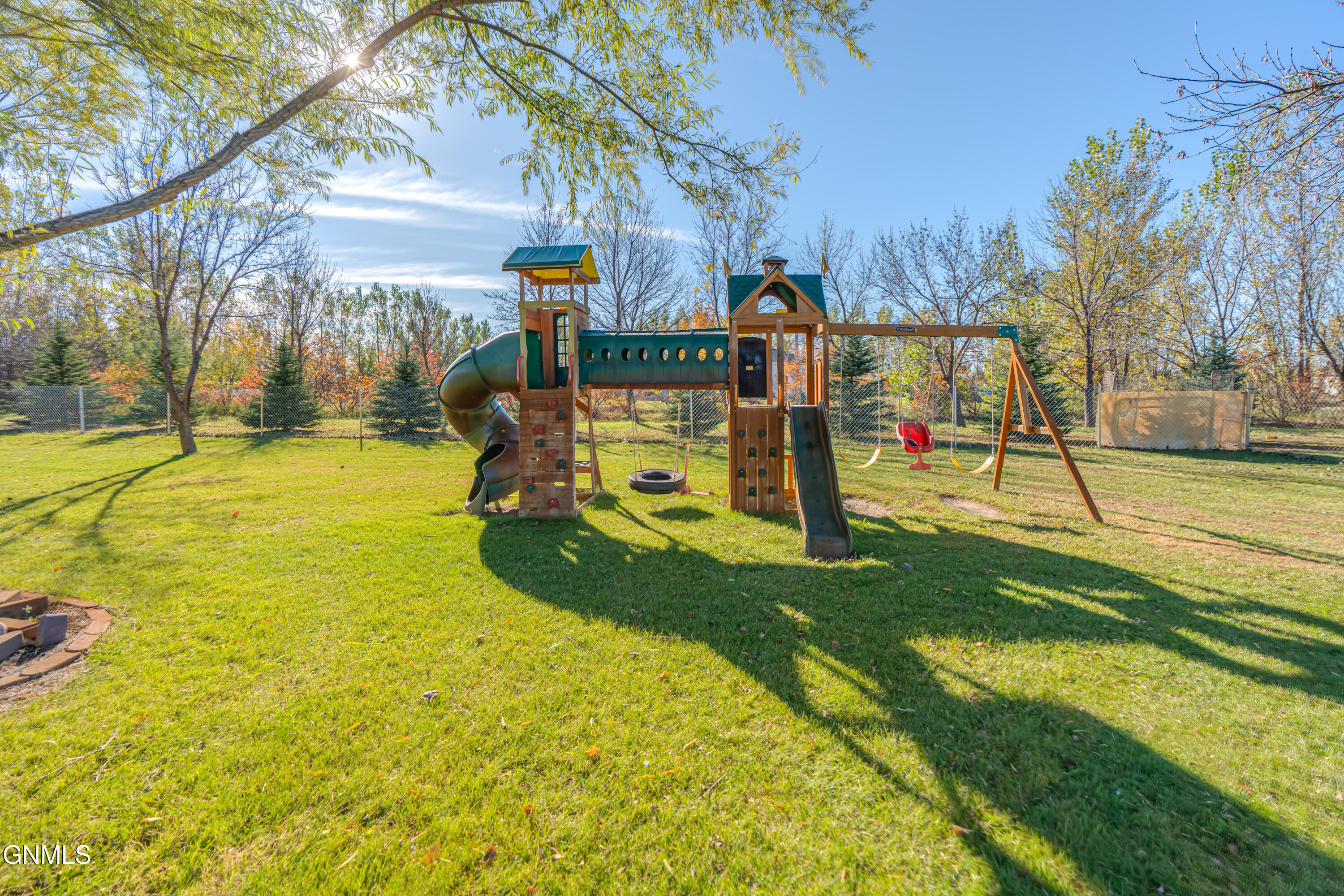 property viewer photo 77
