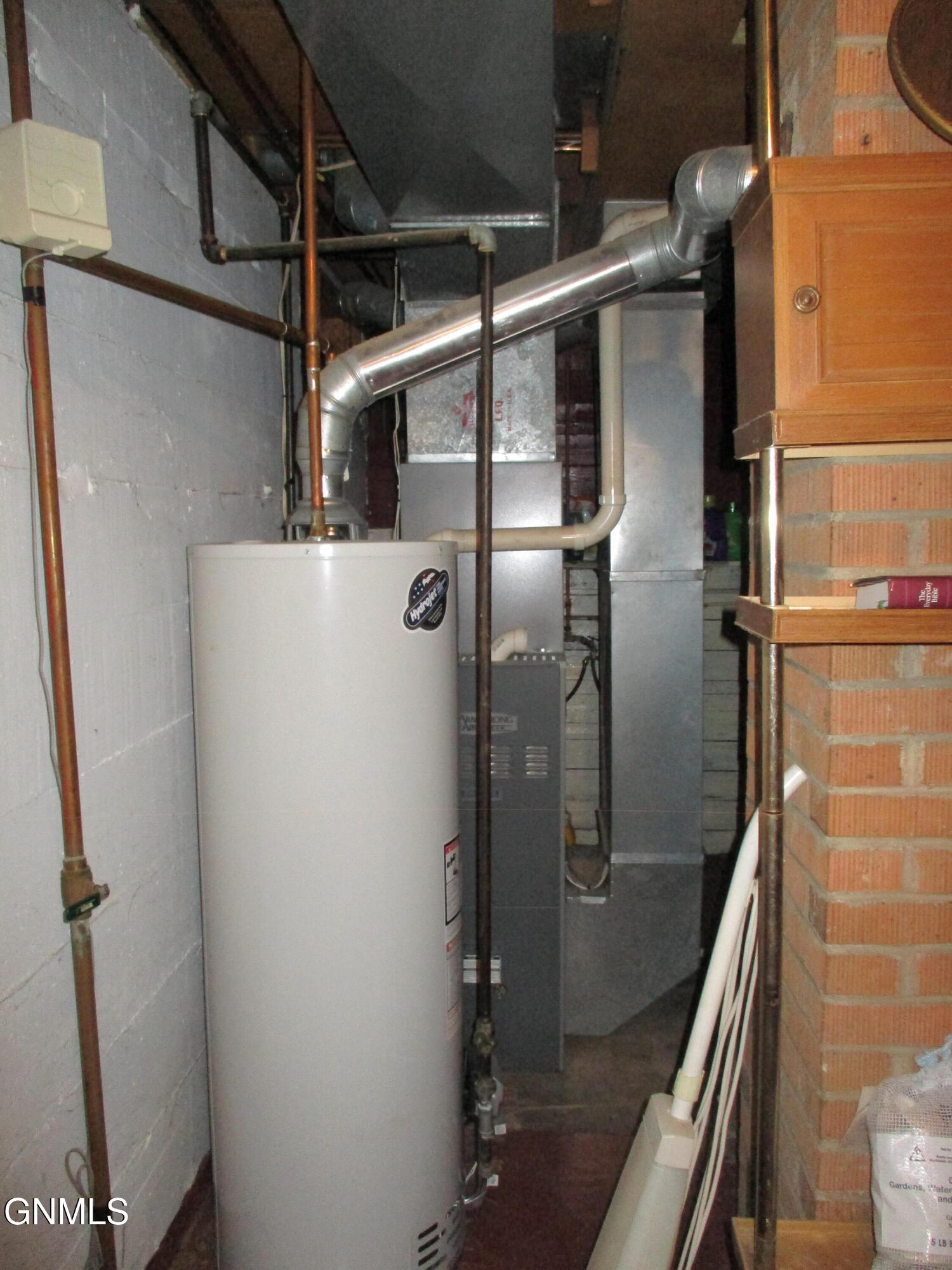 main property photo 13