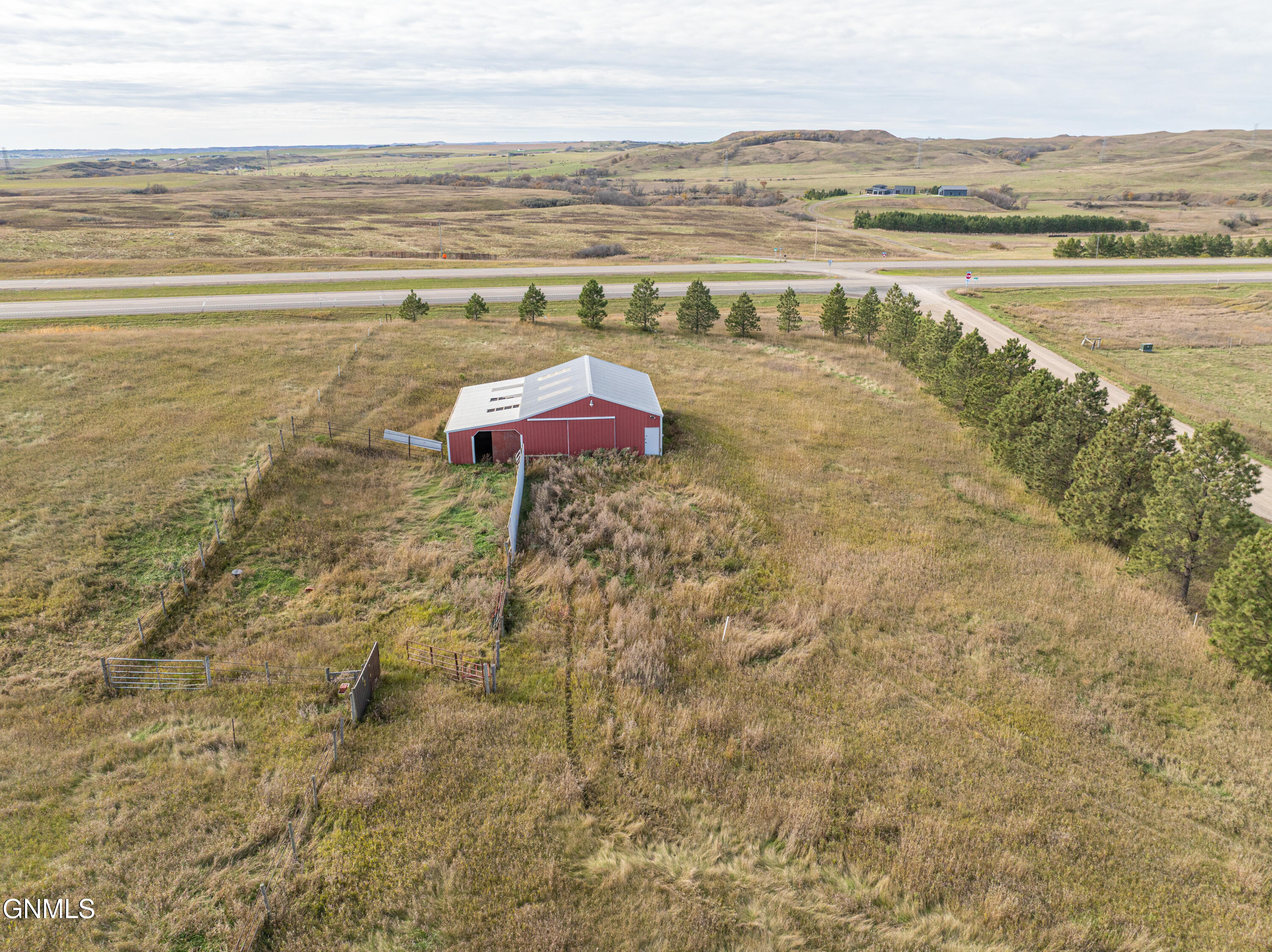 main property photo 20