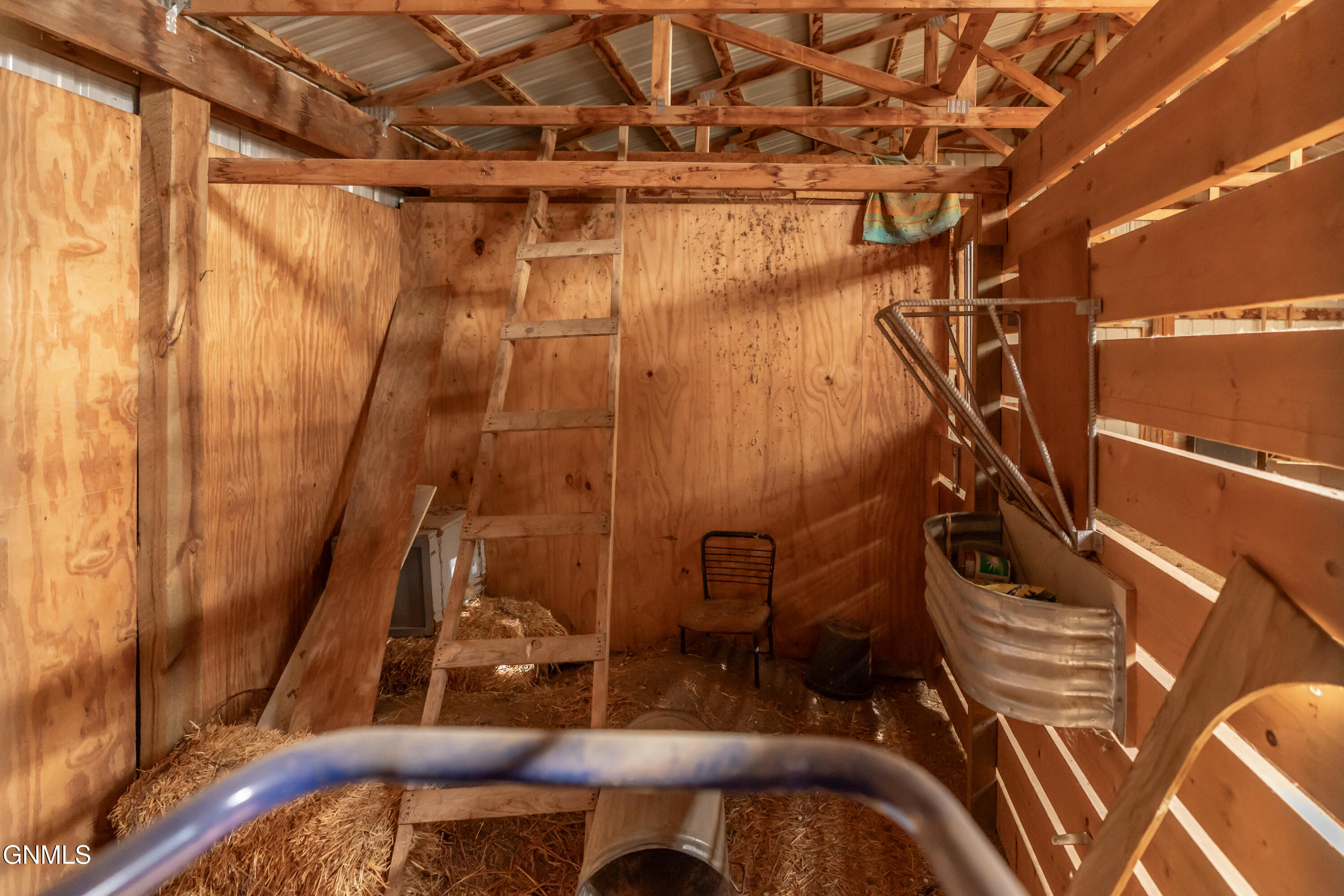 main property photo 45