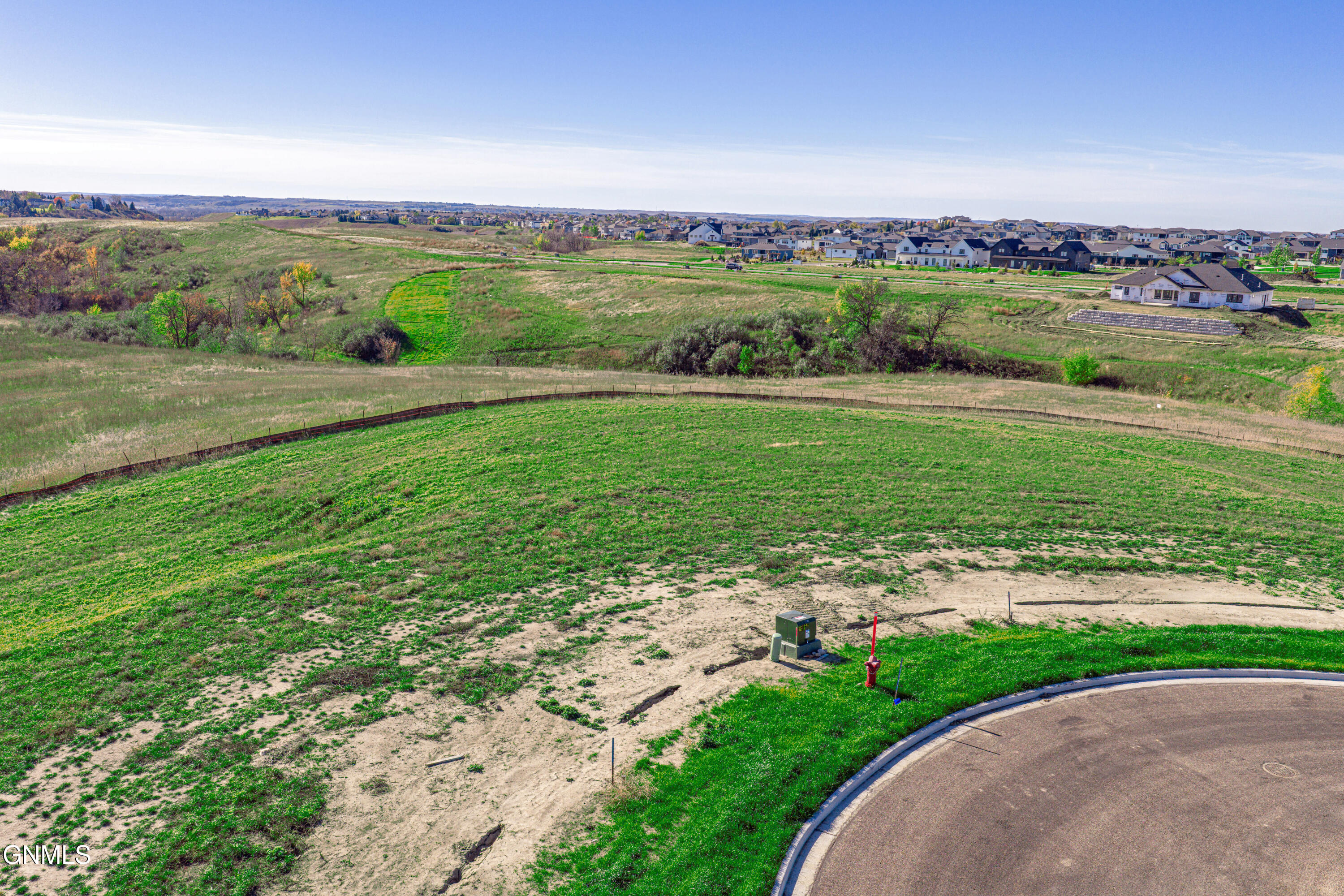 main property photo 9