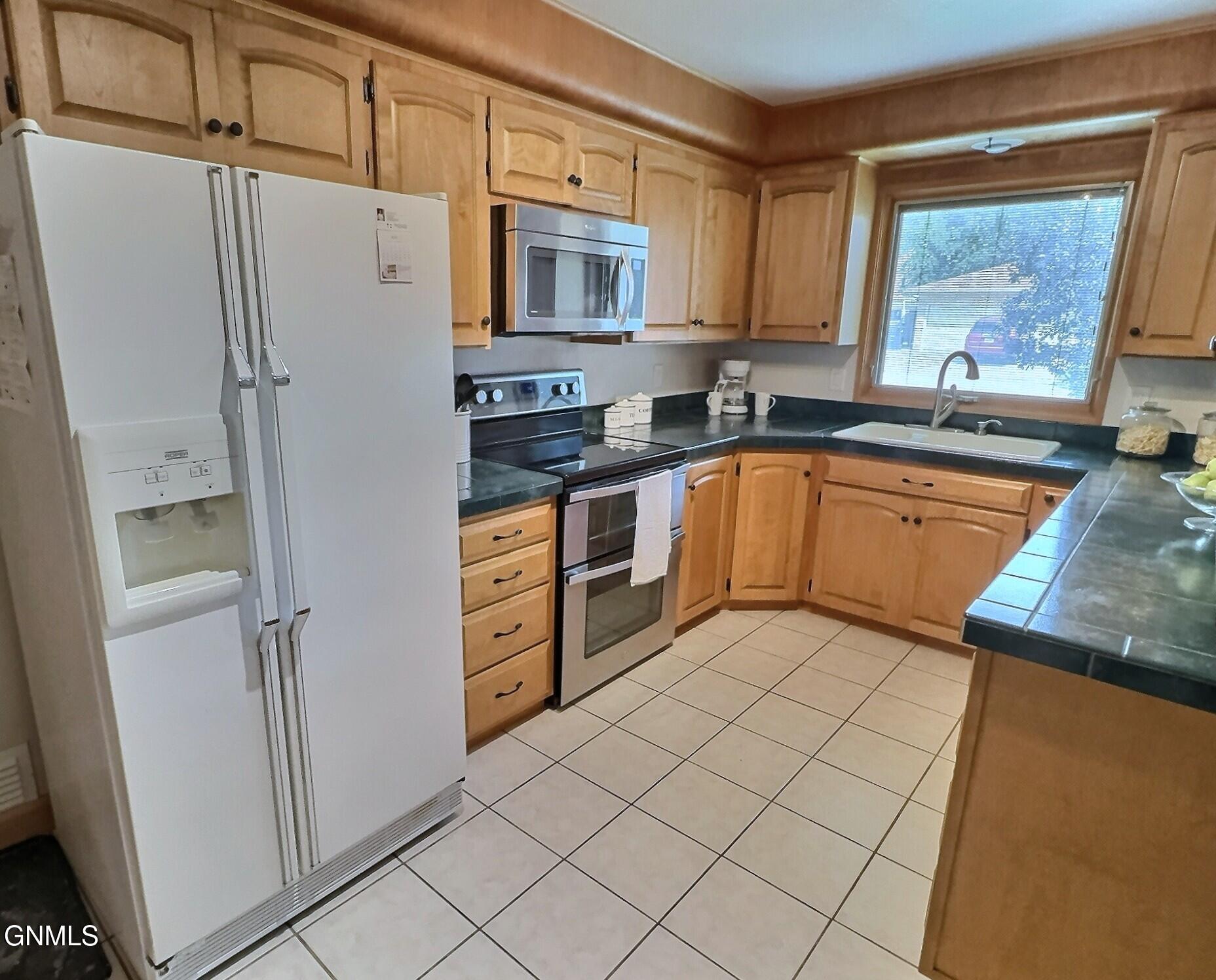 property viewer photo 10