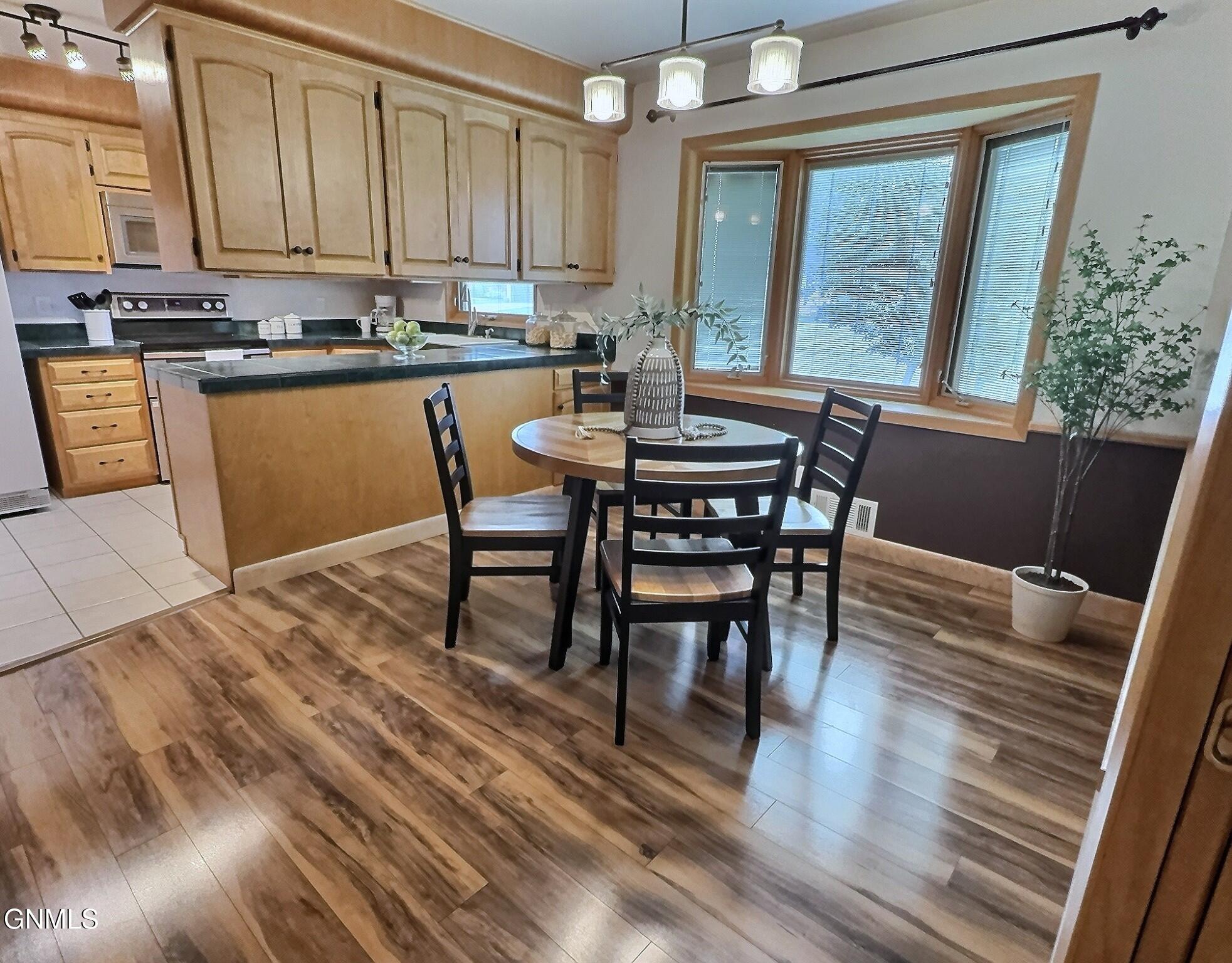 property viewer photo 14