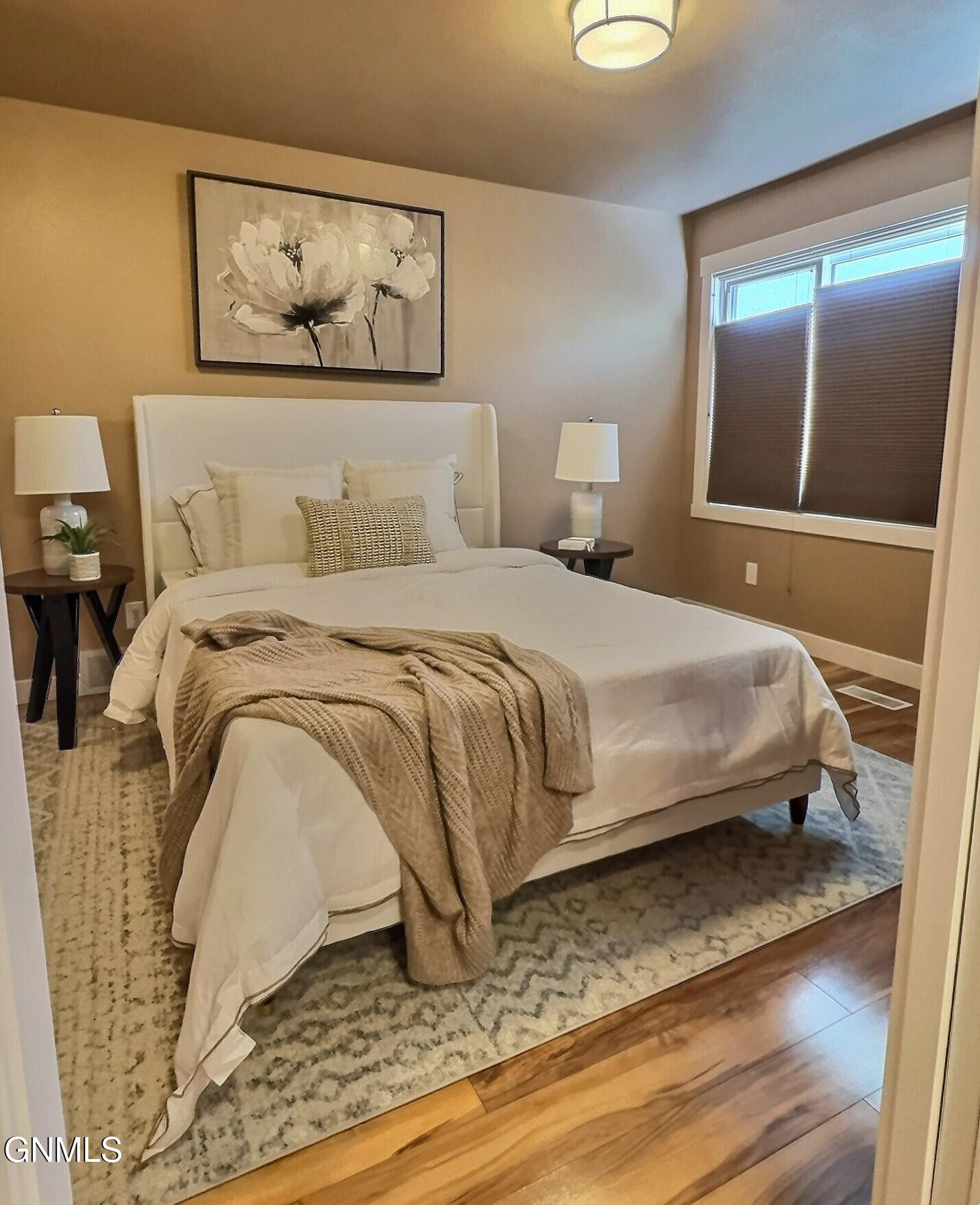 property viewer photo 16