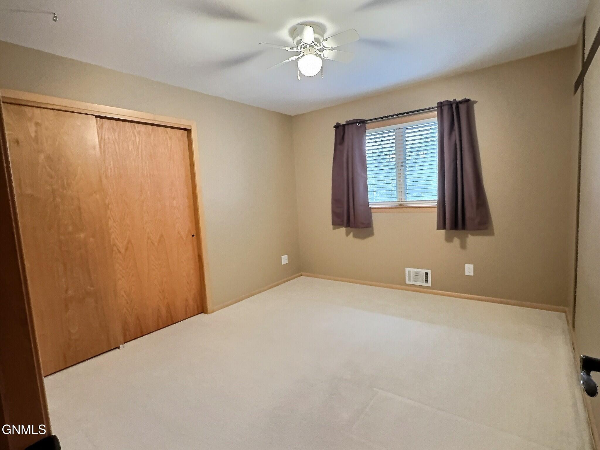 property viewer photo 23