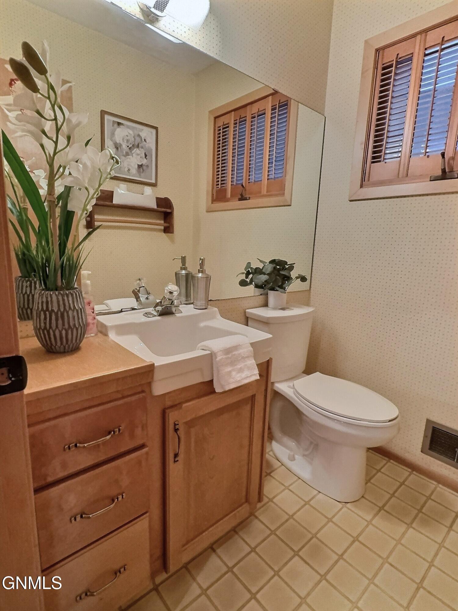 property viewer photo 25