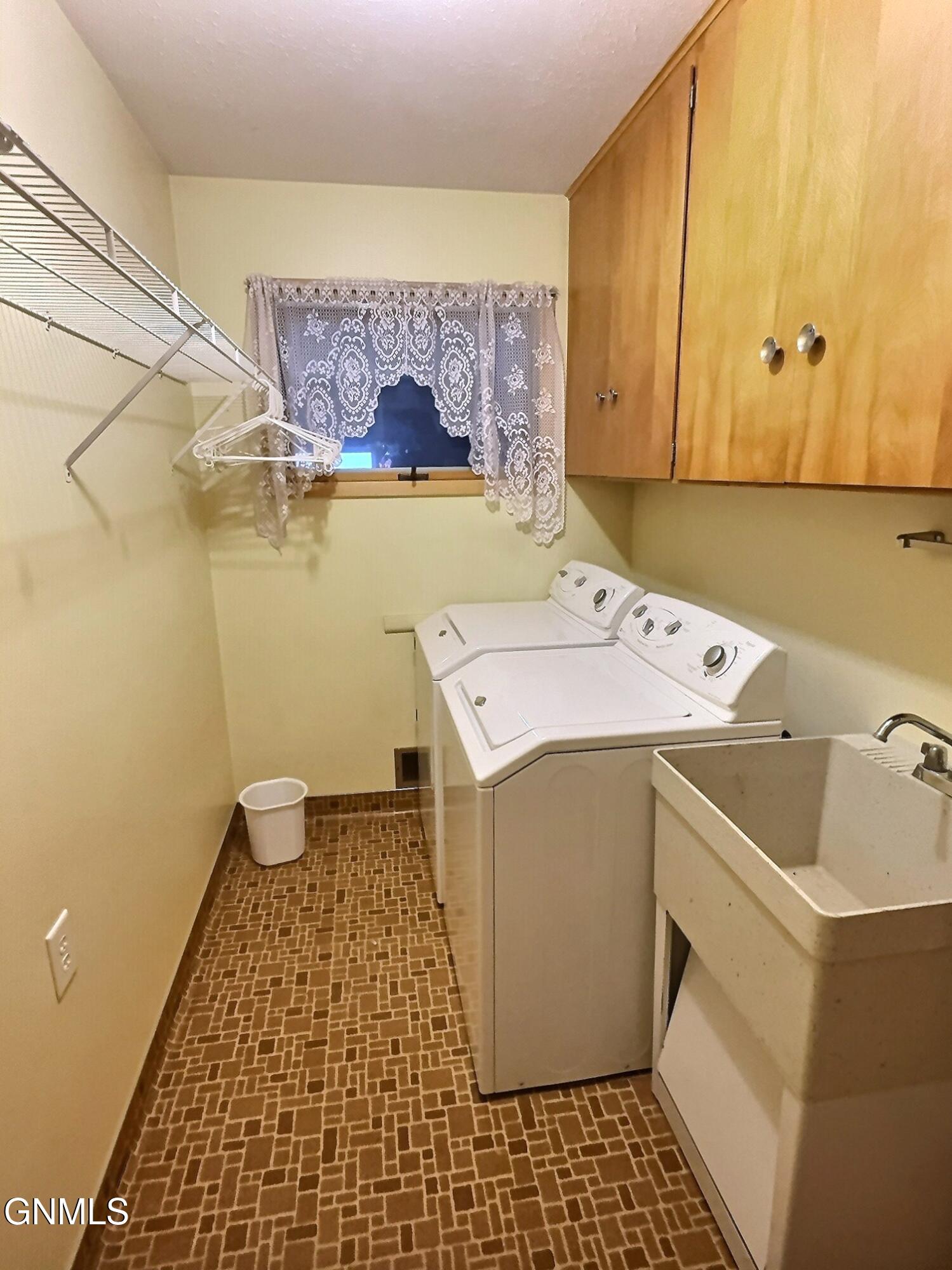 property viewer photo 27