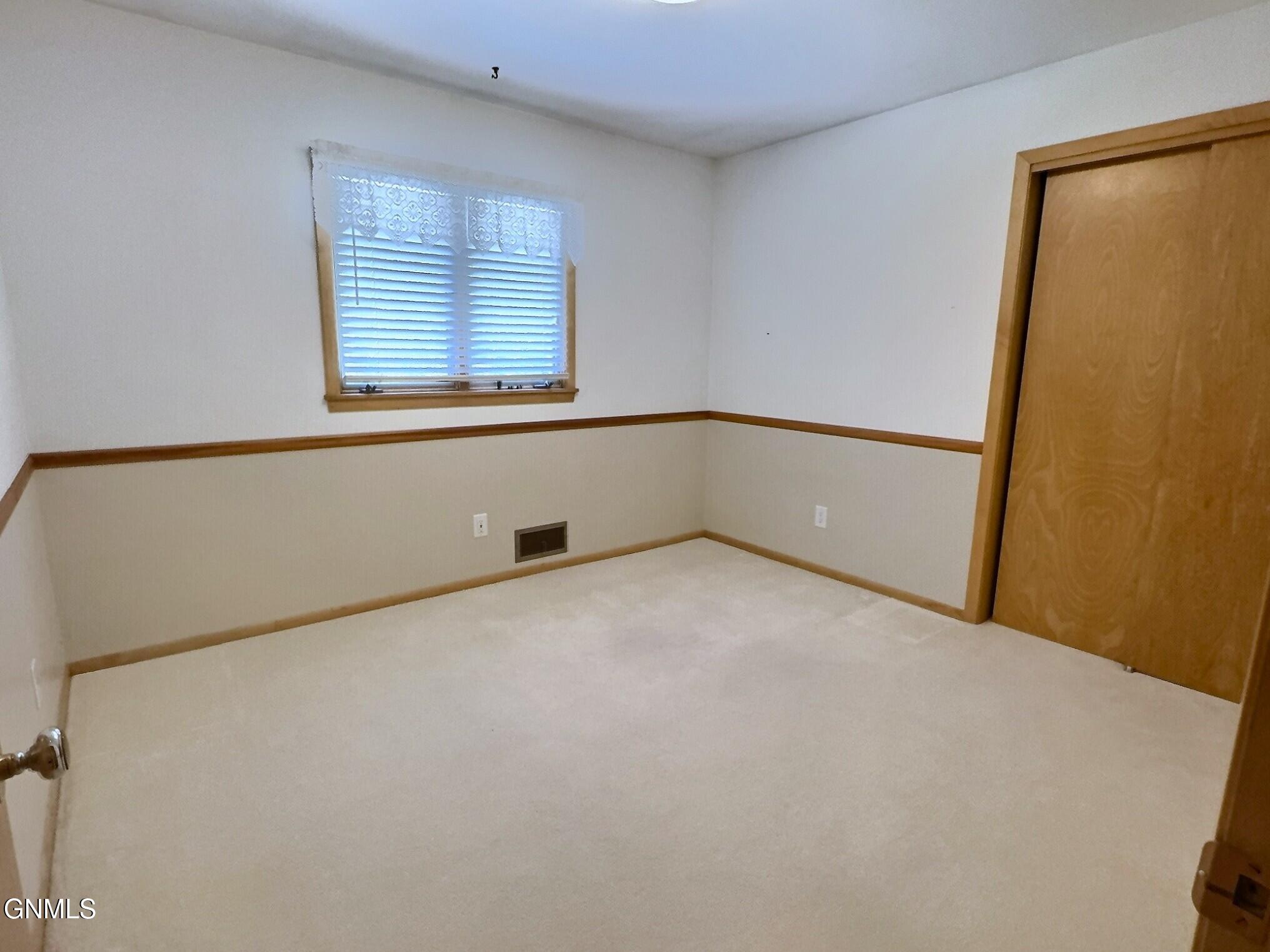property viewer photo 28