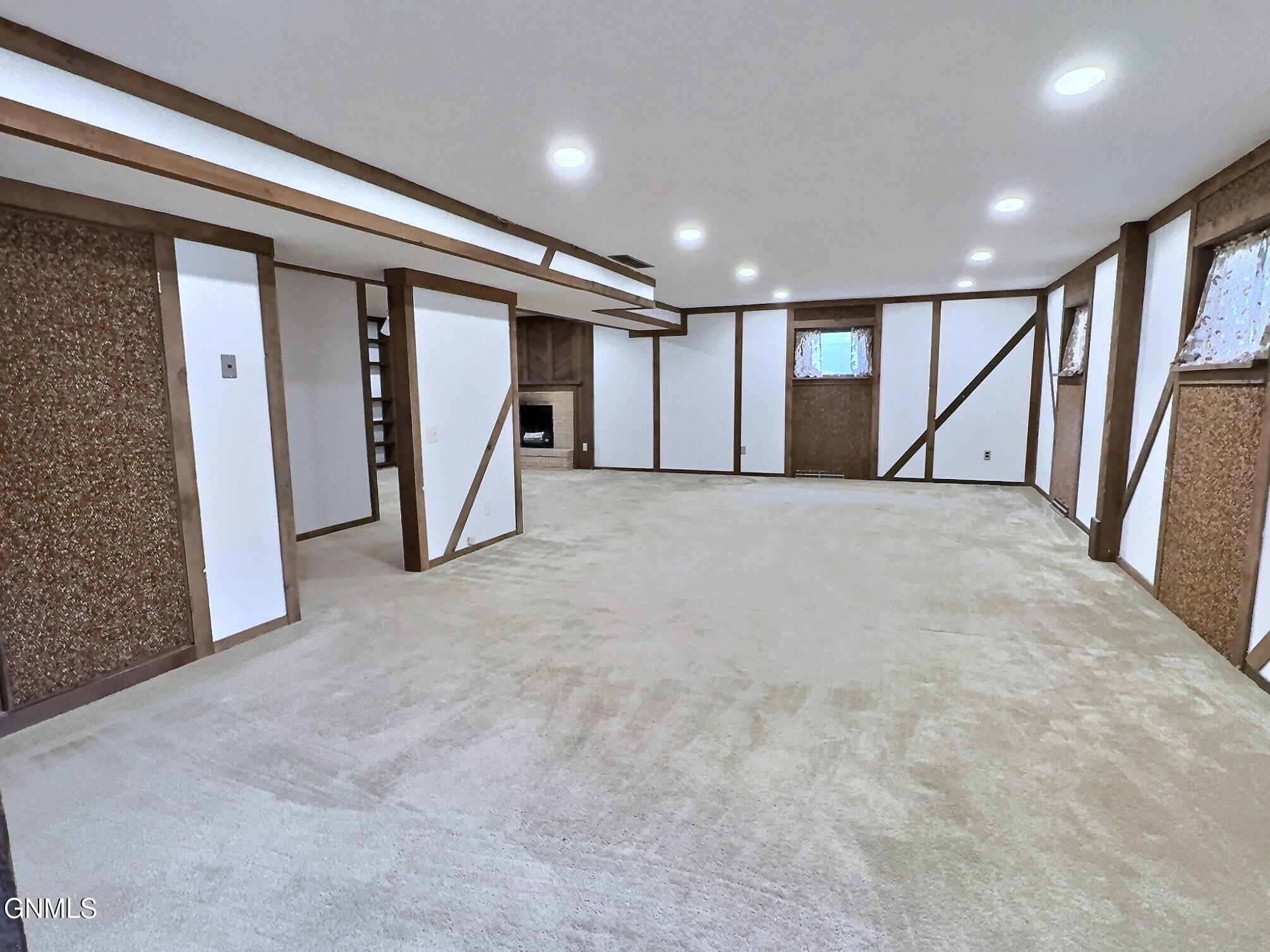 property viewer photo 33