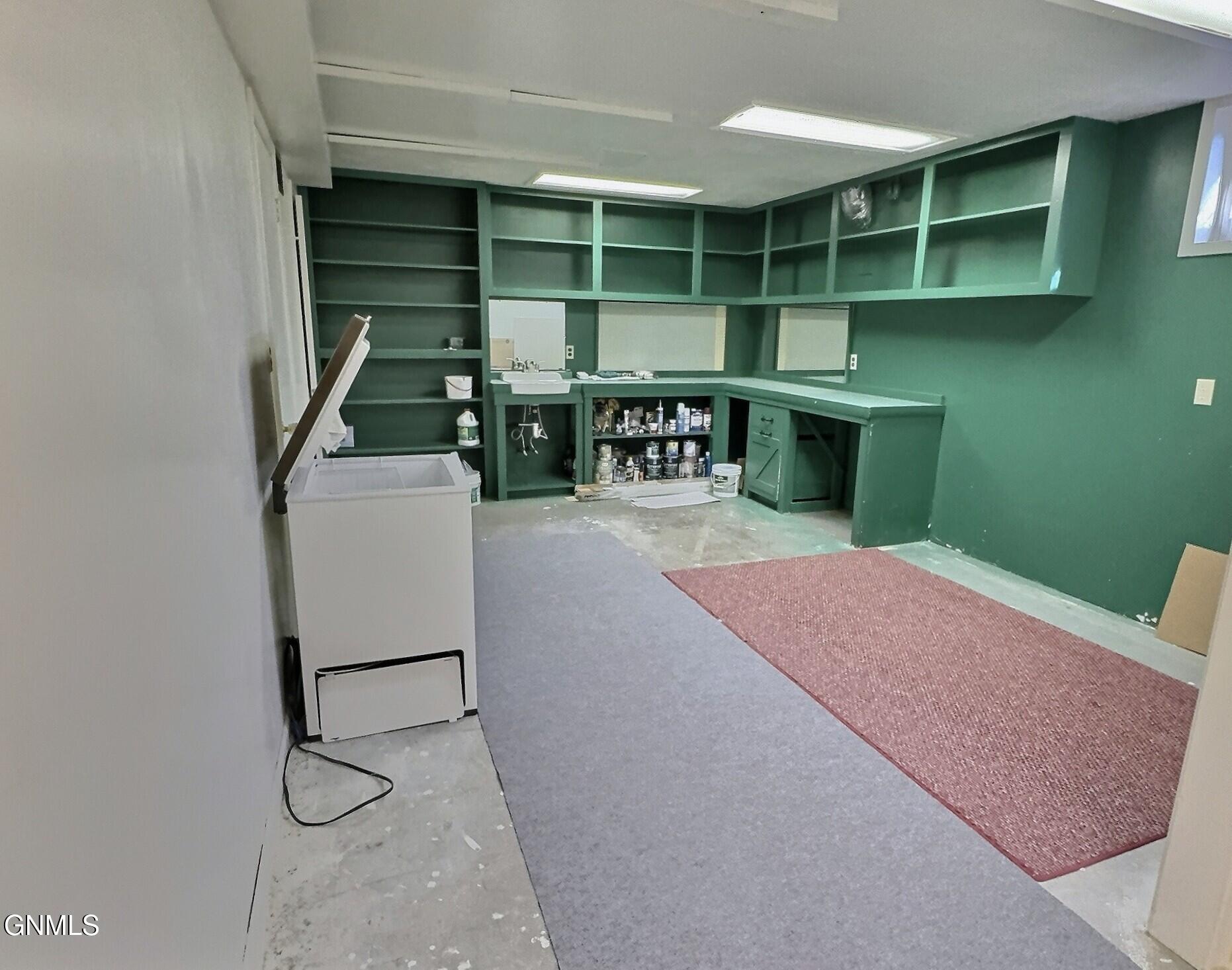 property viewer photo 36