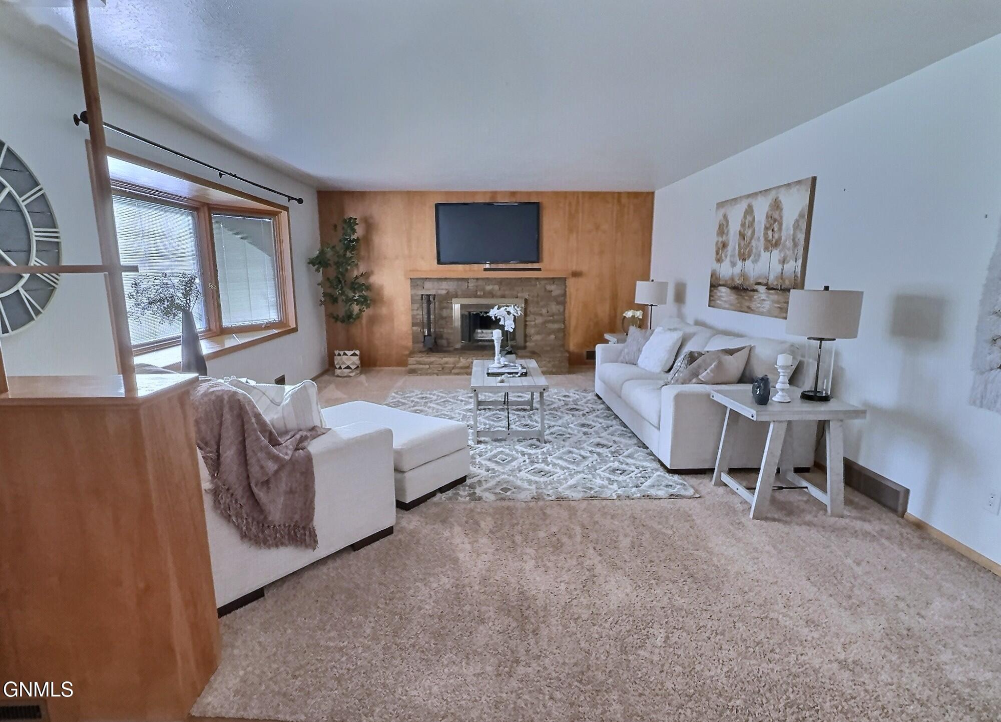 property viewer photo 4
